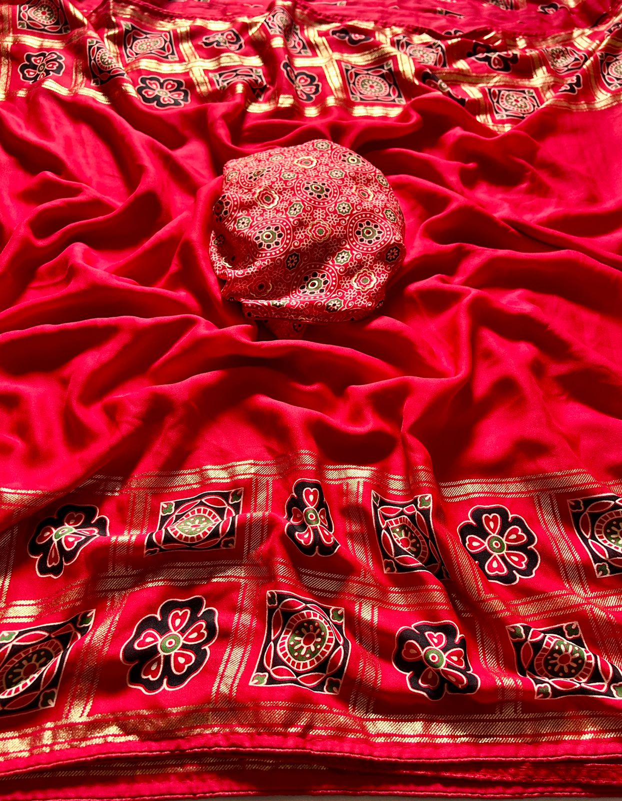 fabric printed saree