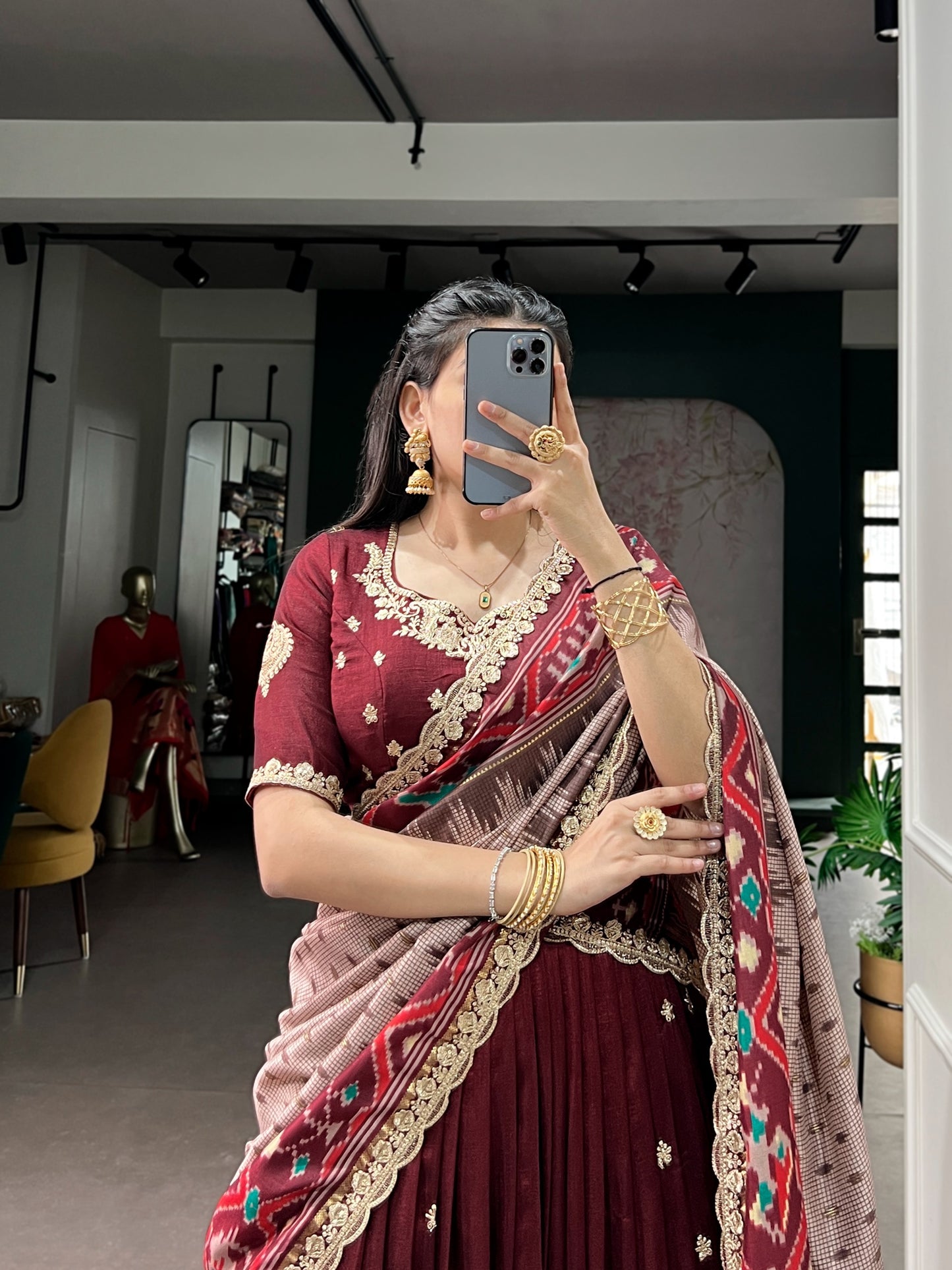 Rich Vichitra silk, graceful flair, and the timeless charm of Tussar silk come together to create a lehenga that speaks pure sophistication. 🌟