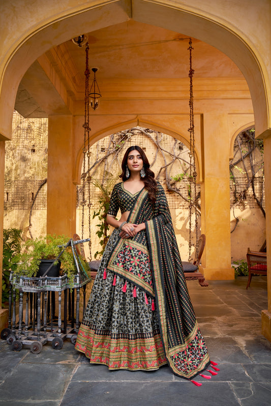 Rich textures of Tasar silk enhanced with iconic sparkle work for a look thatโs timeless, festive, and unforgettable โจ