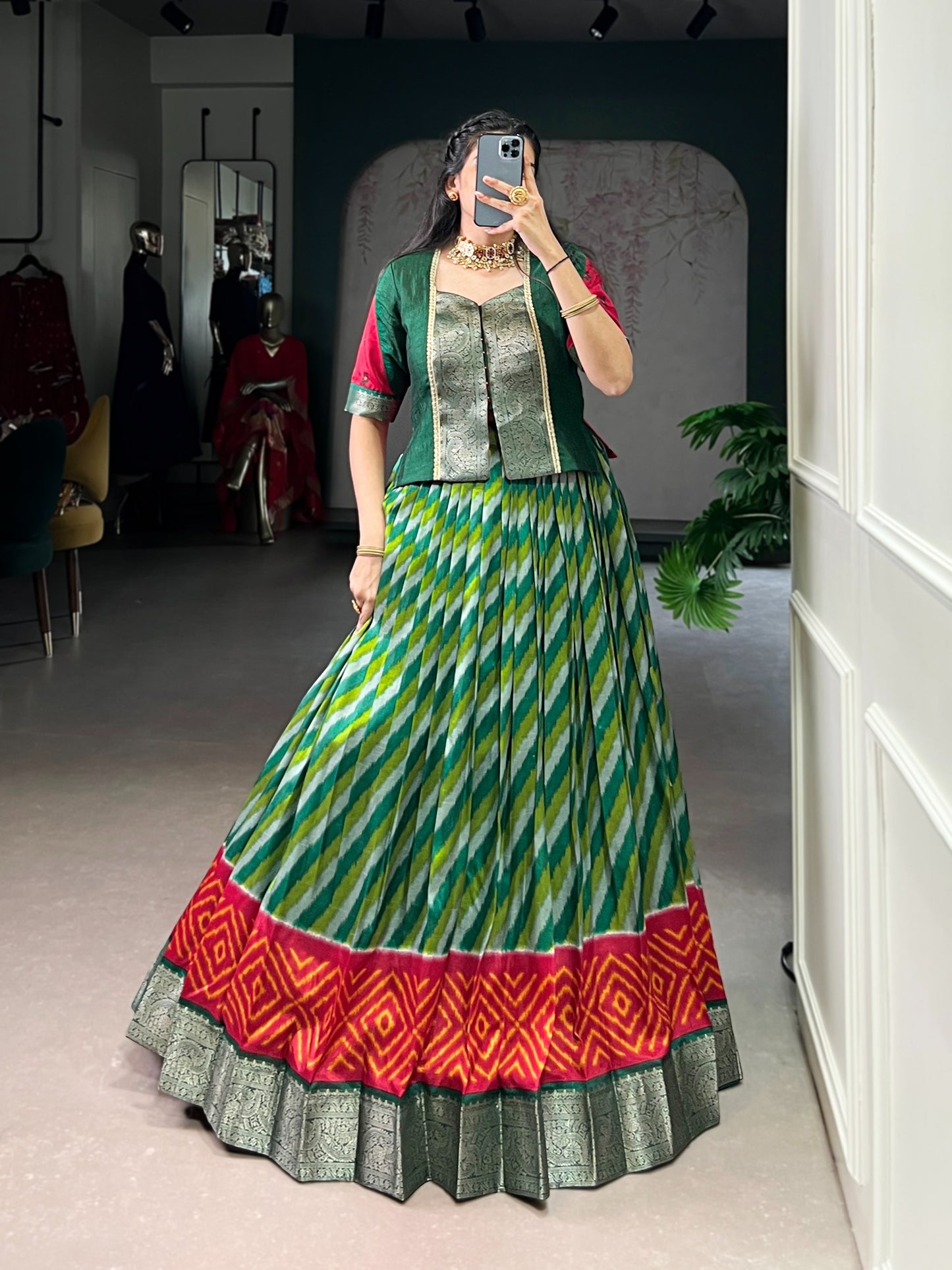 A perfect co-ord set crafted with the elegance of Tasar Silk lehenga and the royal touch of zari weaving on Vichitra Silk blouse. 🪸