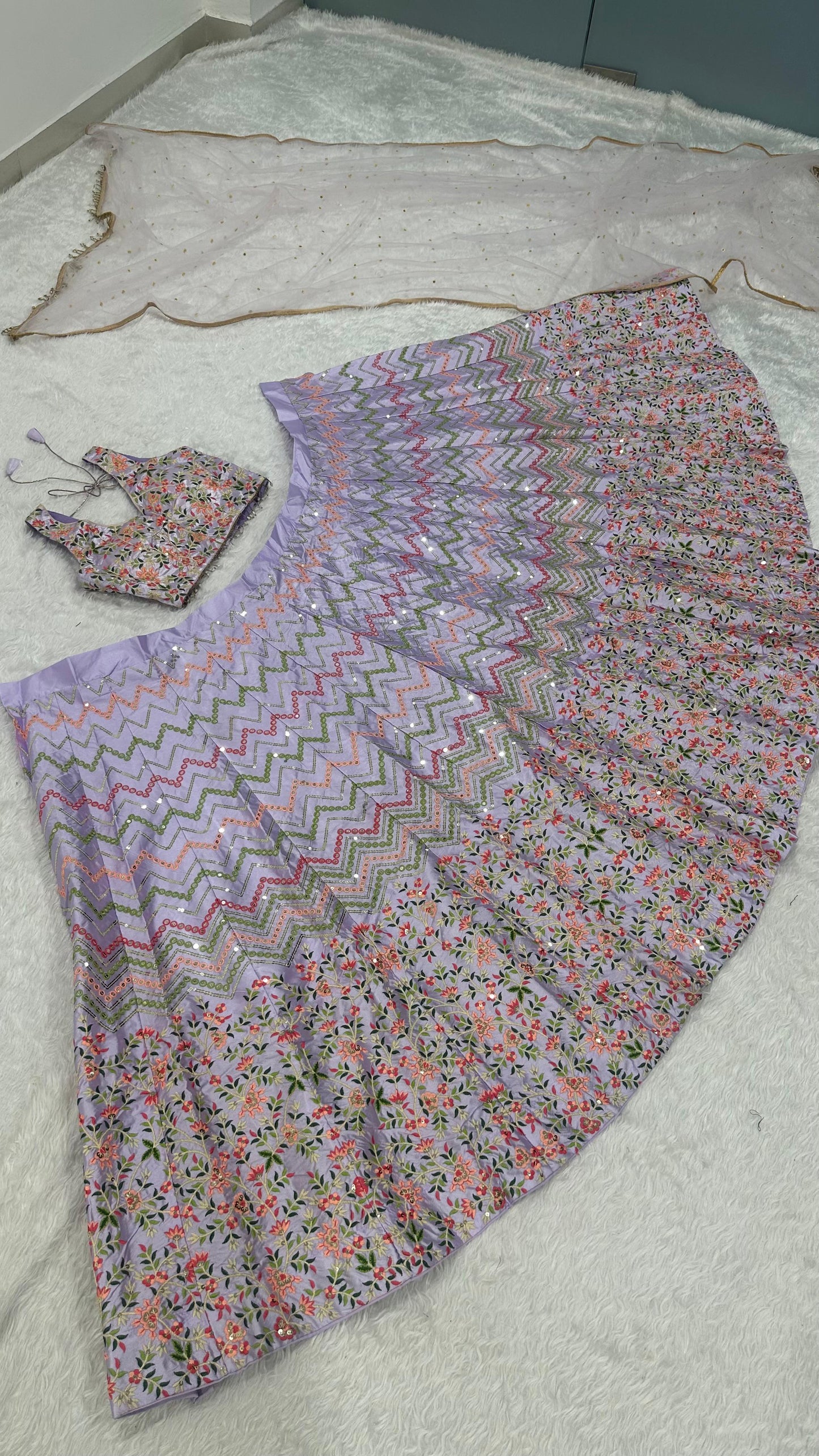 Shop this beautiful lehnga set to twirl around & look Preety ππ