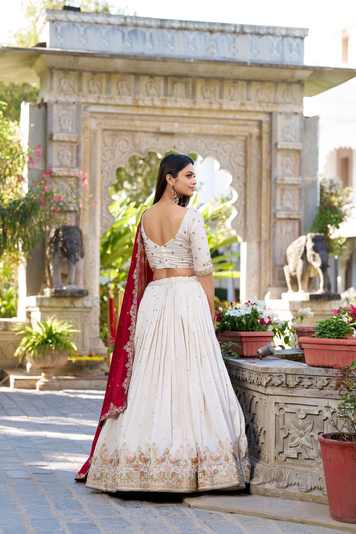 A bridesmaid statement in serene shades 🕊️