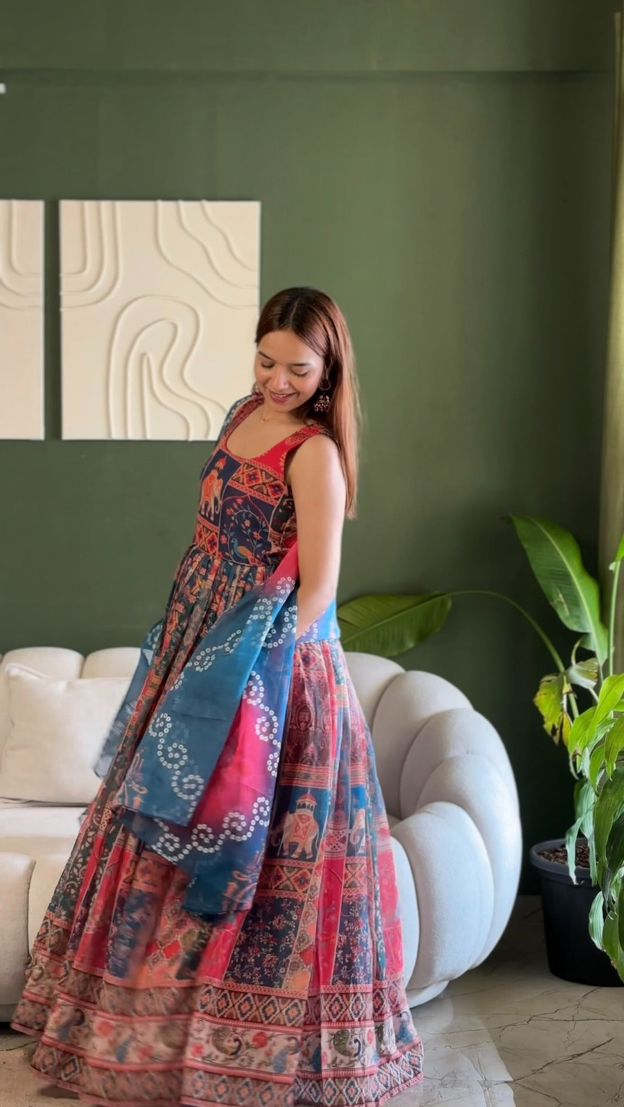 *πΏ Elegant Patola printed festive gown with graceful flair