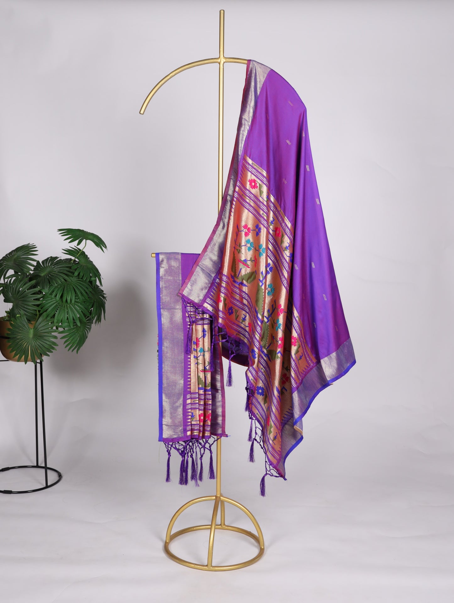 A dupatta that speaks tradition! ✨