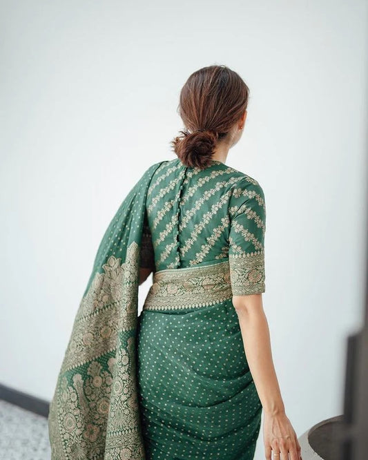 This beautiful saree is elegantly decorated with gorgeous Solid Jacquard weave that gives a perfect look to the outfit.