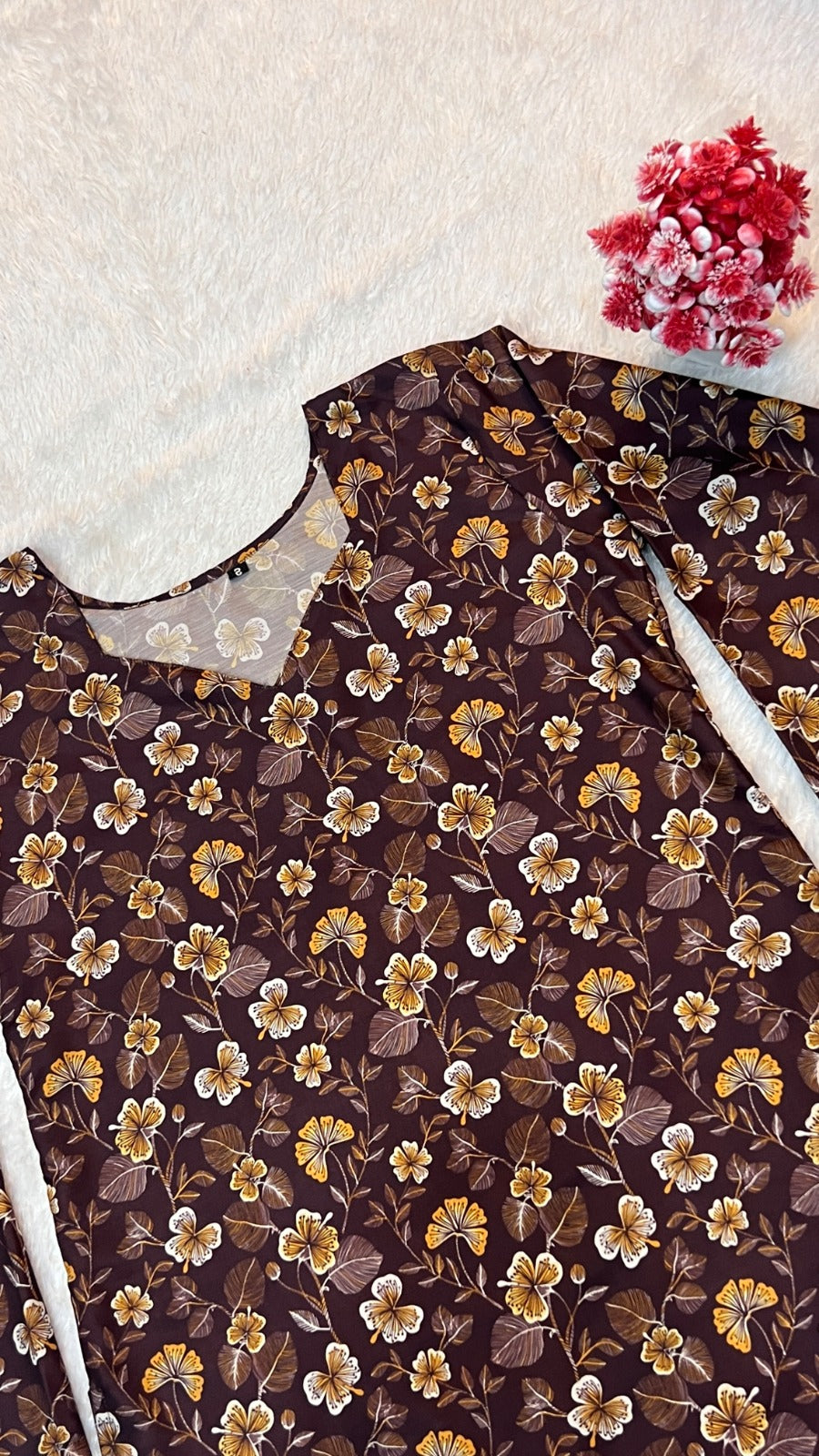 "Trending Short Top: Best Choice for Office and Daily Use"