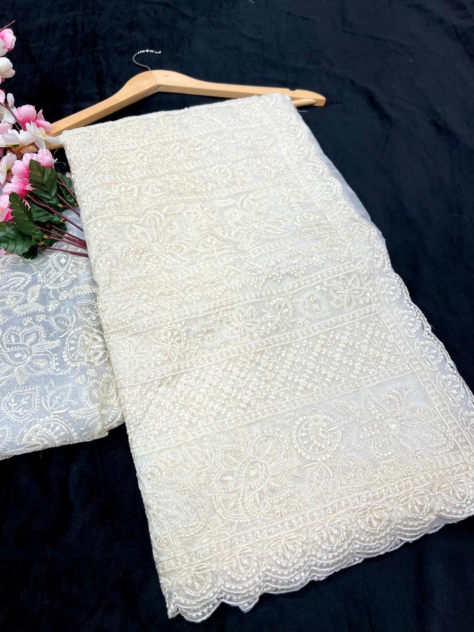 Pure White Lucknowi Chikankari Festive Saree featuring Intricate Floral Threadwork & Scalloped Borders