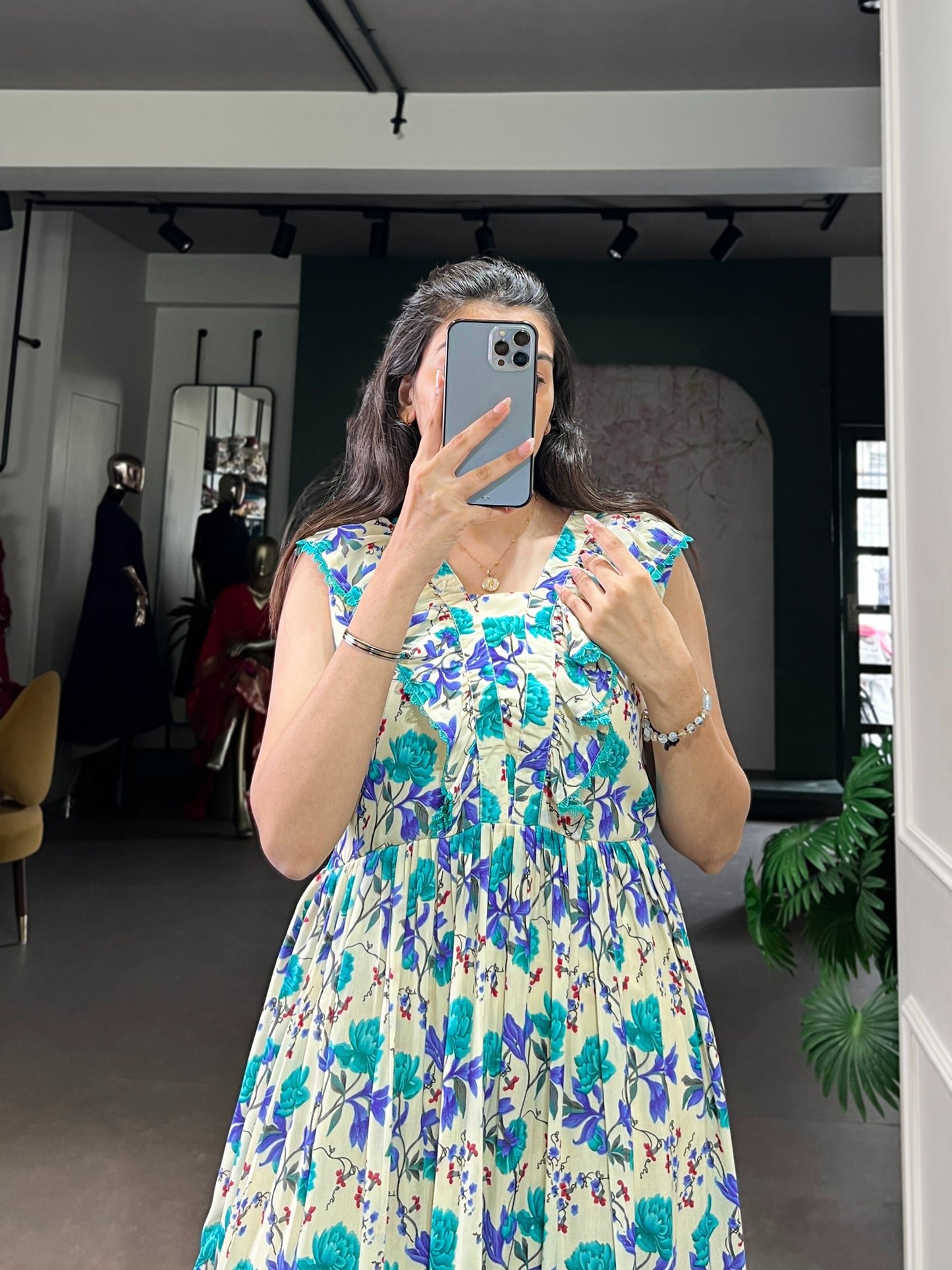 Let the floral prints and silk texture create a story of elegance and charm 🌸