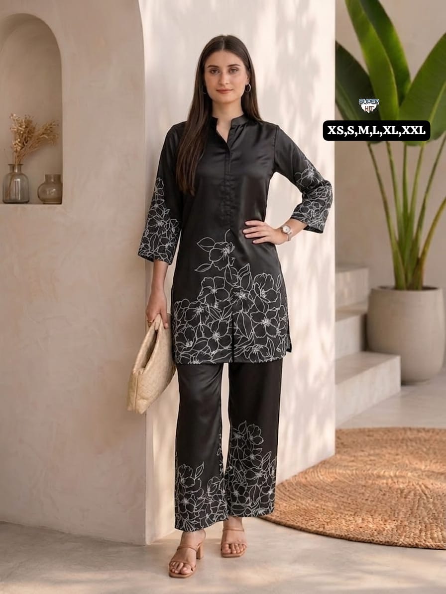 Giving perfect outfit and deliberate choice about your look🍁*