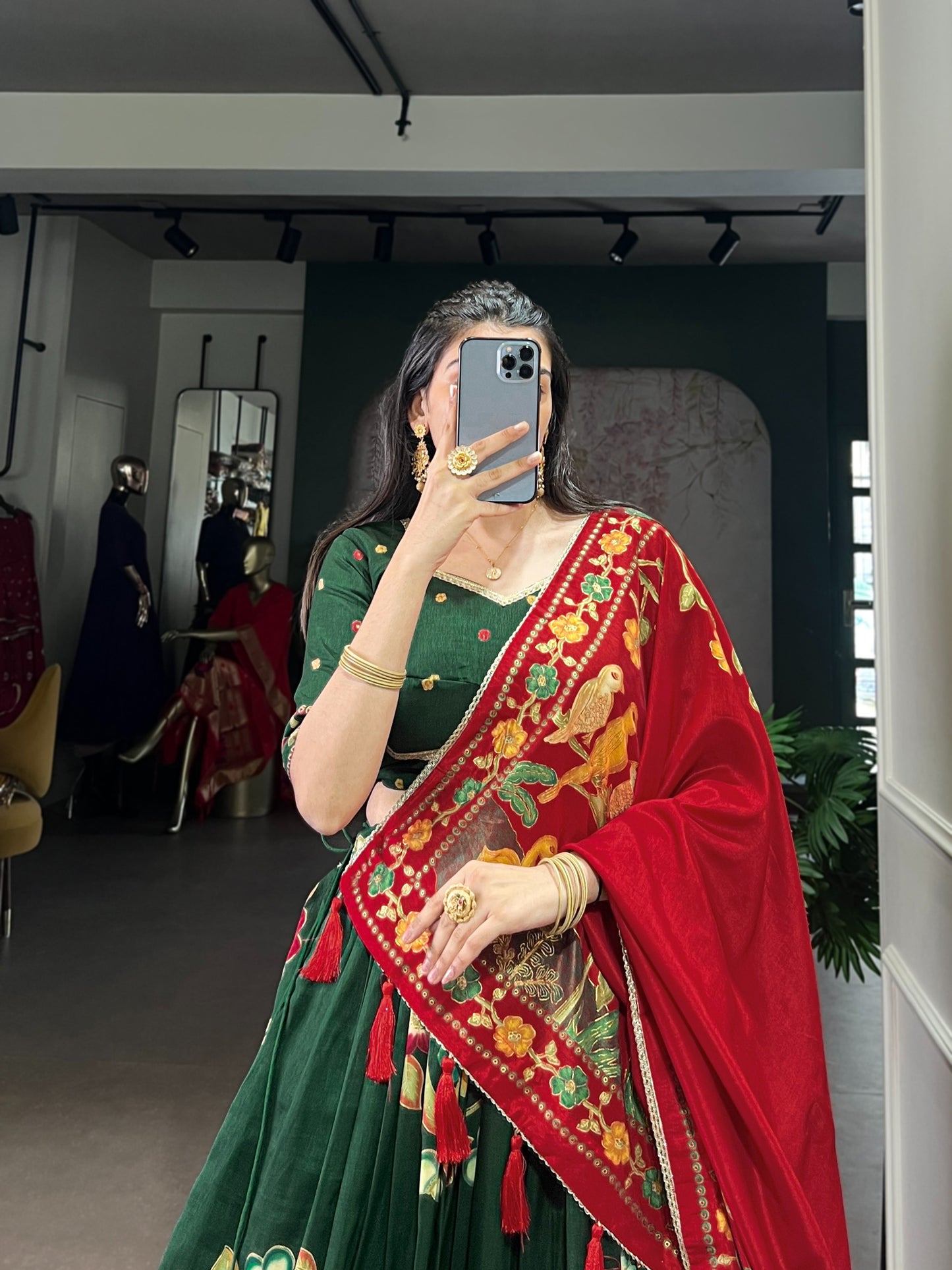 Festive feels, Tussar dreams 🪸