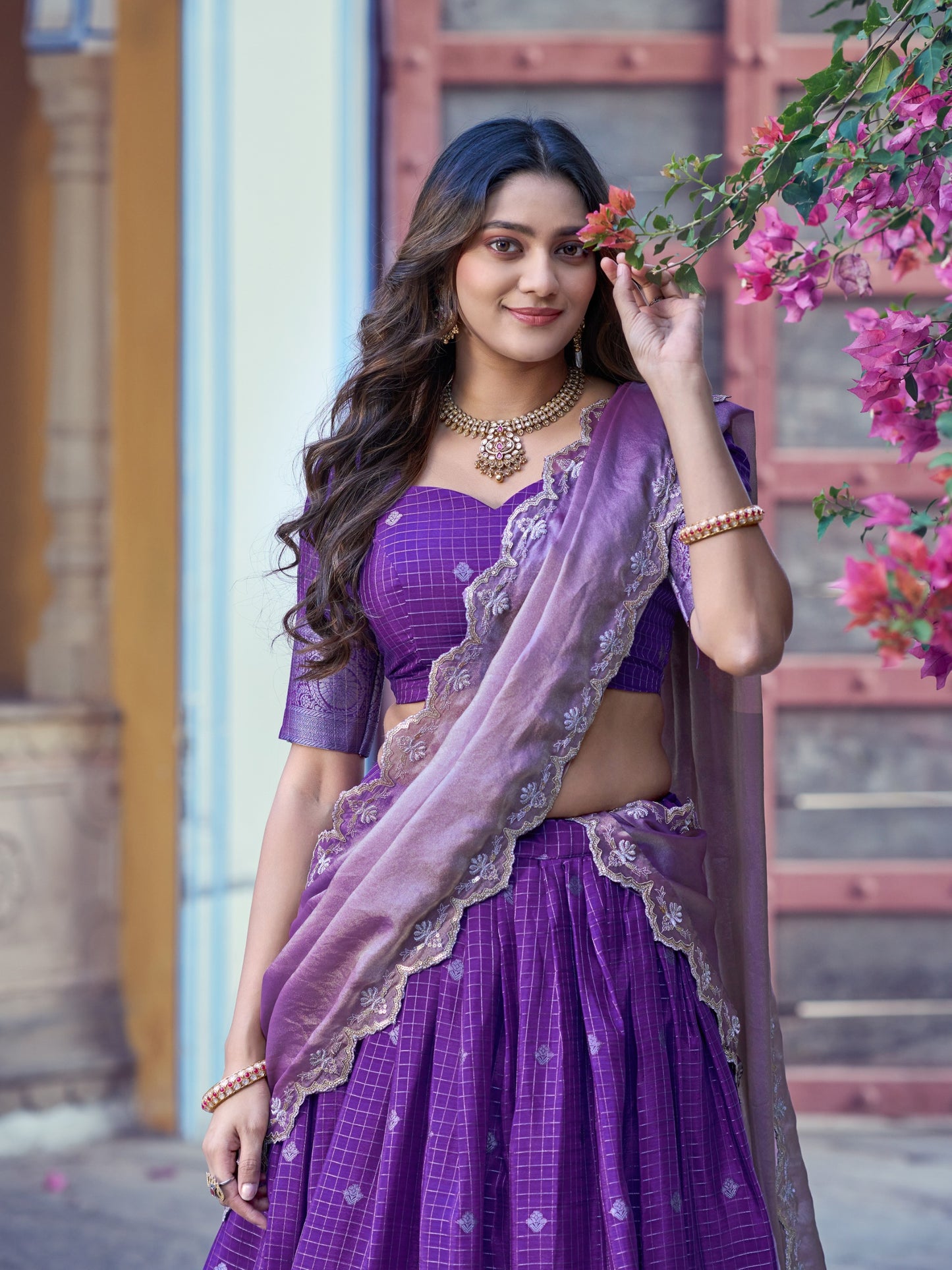 Make your Onam celebrations even more special with the elegance of Chinon Checks.
