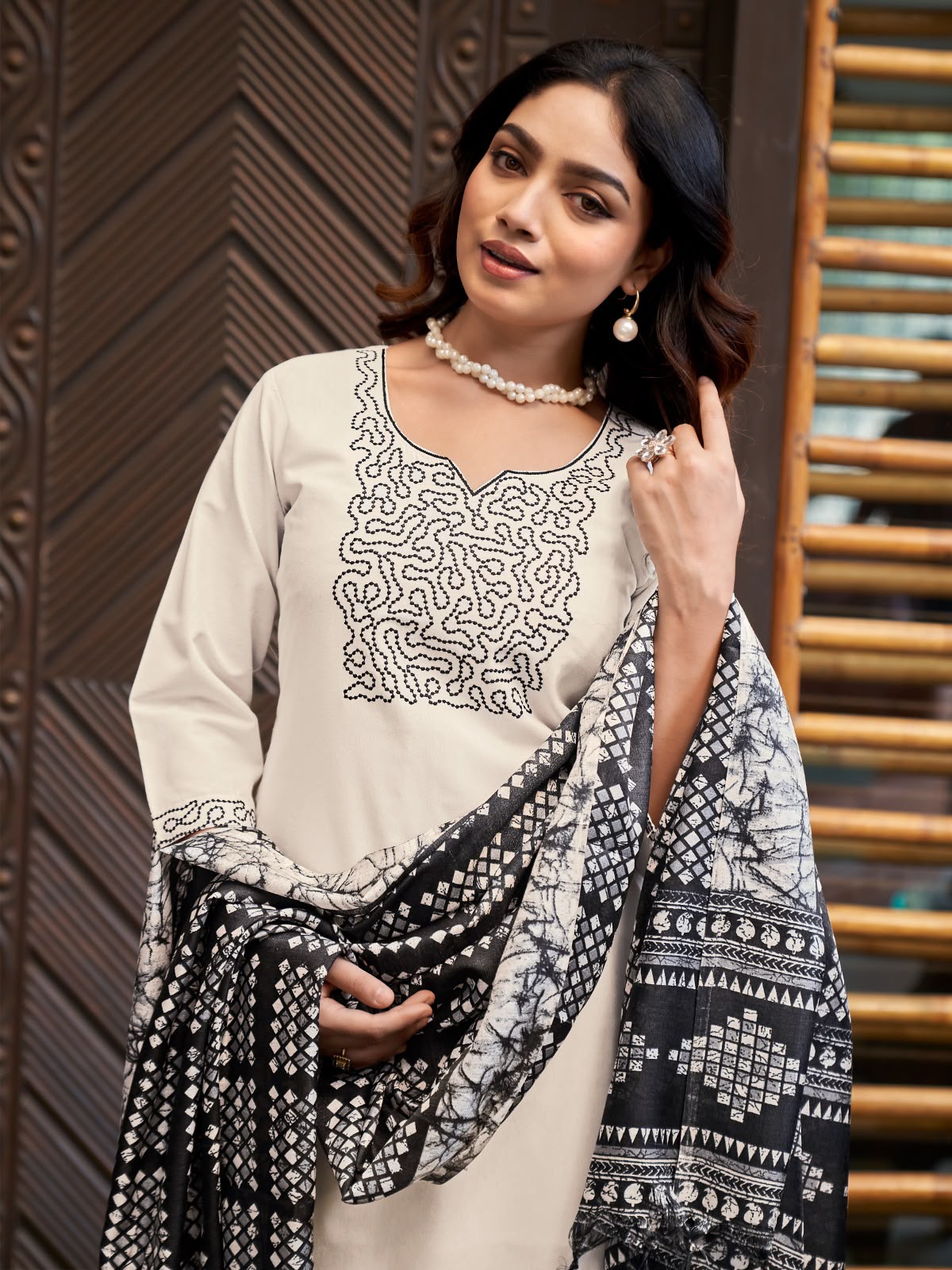 Women's Kurti Pant Dupatta Set in Ivory Khadi Cotton with Embroidery