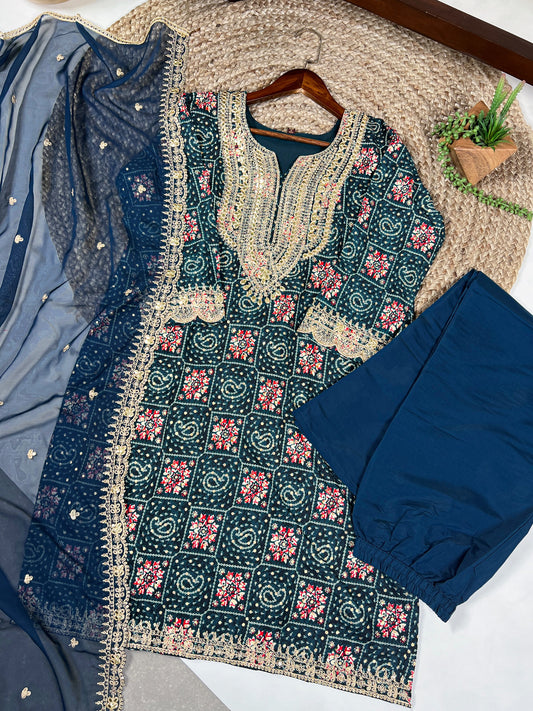 Teal & threads that tell a story ๐งฟ