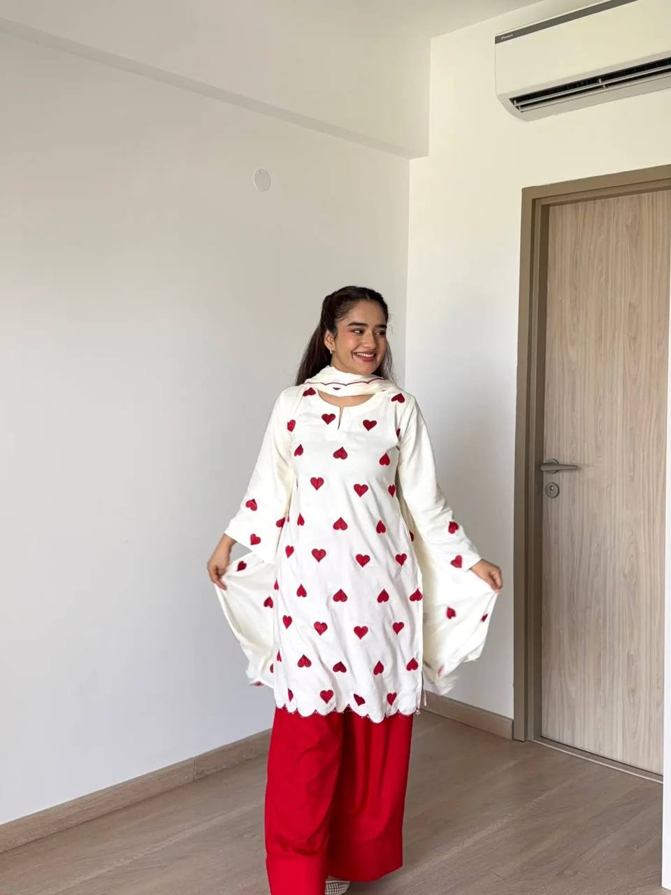 Women's Kurta Palazzo Set in Off White Natural Crepe with Heart Embroidery
