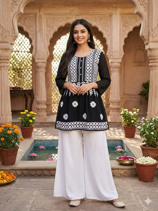 Lucknowi work with Astar kurti