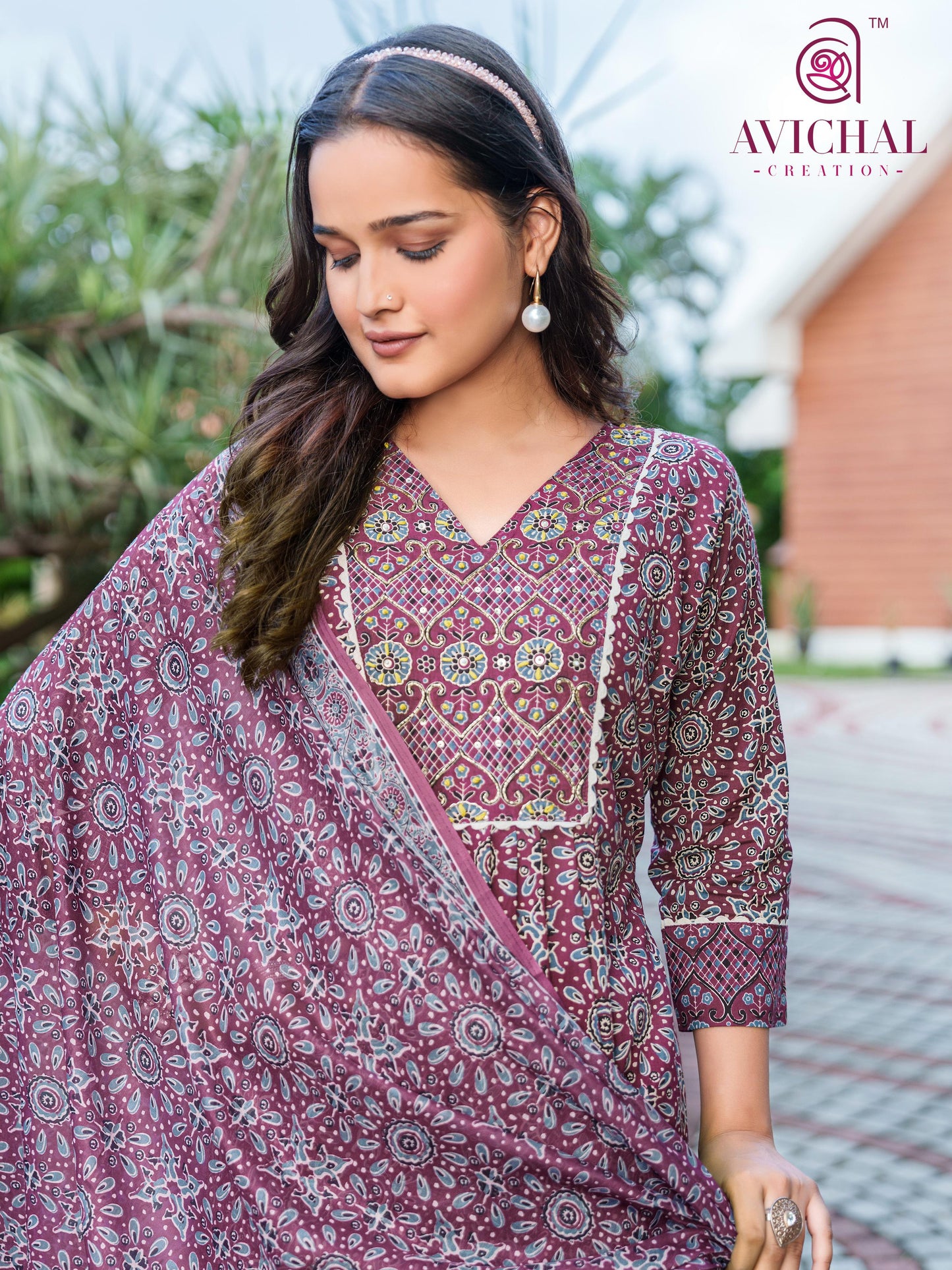 Pure Cotton Printed Fabric with Delicate Handwork salwar kameez