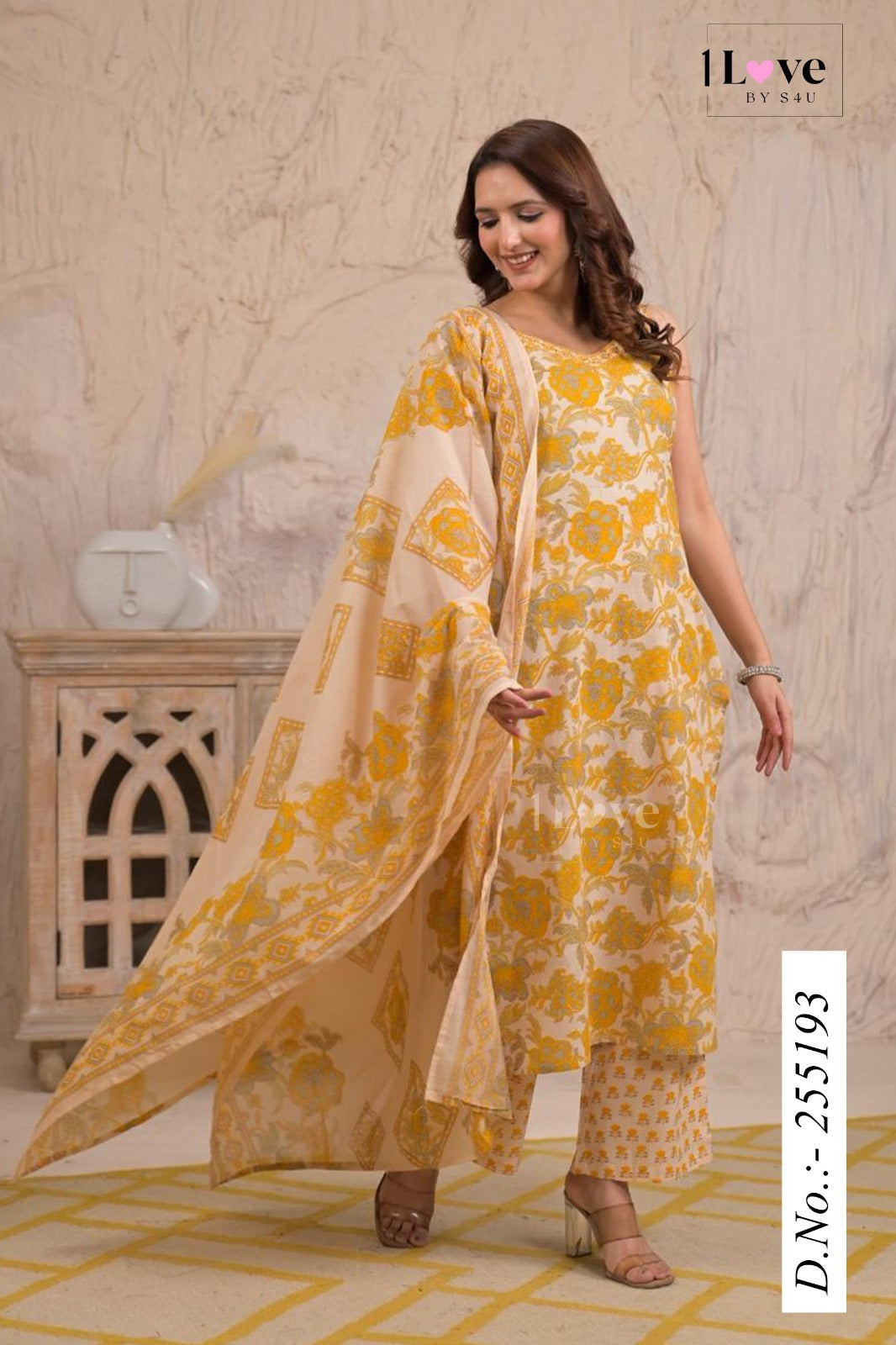 Designed in lightweight, breathable mesh fabrics for sunlit days, festive moments & intimate Iftar evenings of kurti
