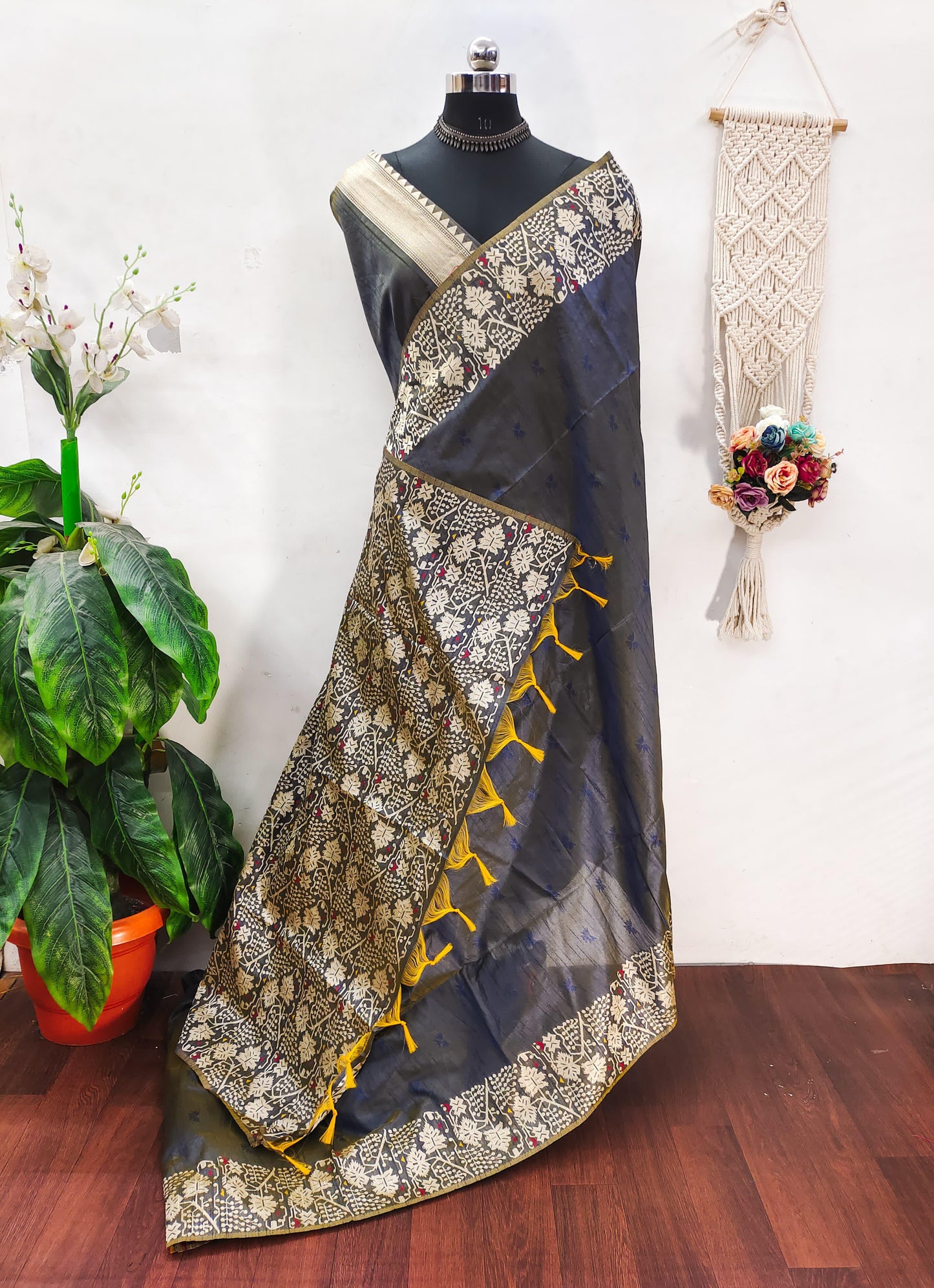 Banglori Handloom raw silk saree
