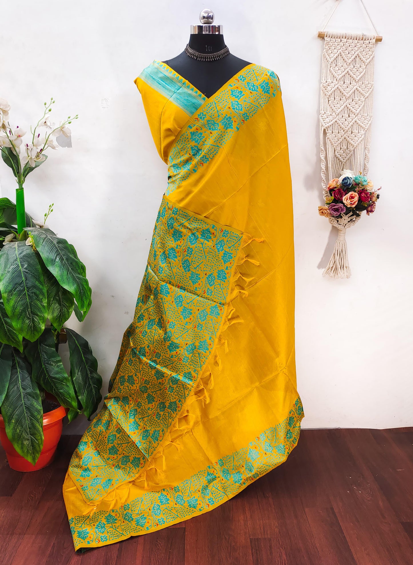 Banglori Handloom raw silk saree