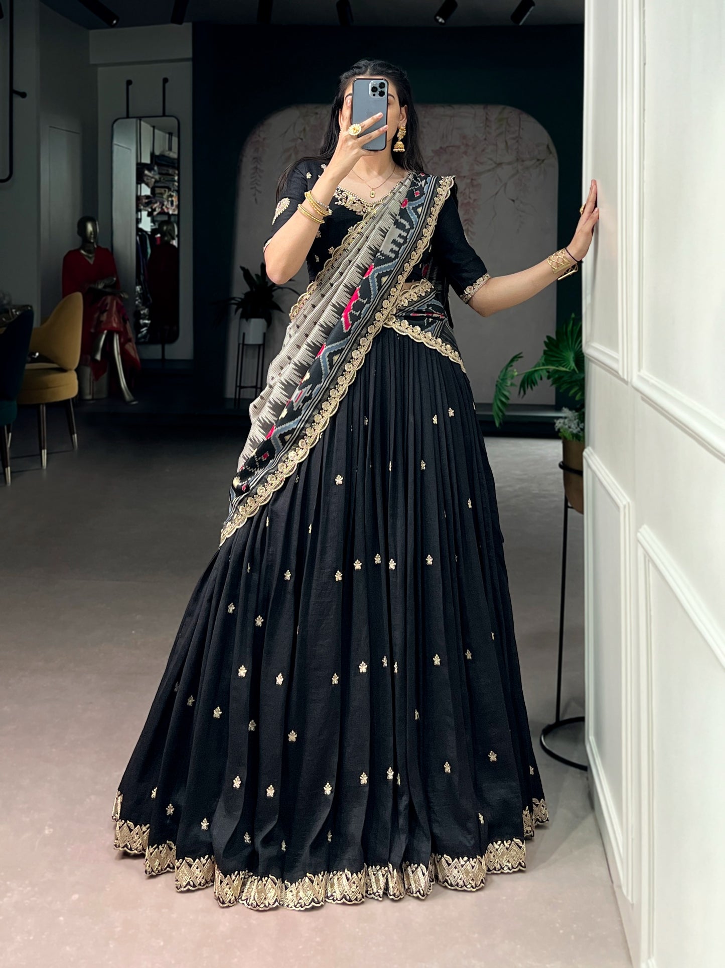 Rich Vichitra silk, graceful flair, and the timeless charm of Tussar silk come together to create a lehenga that speaks pure sophistication. 🌟