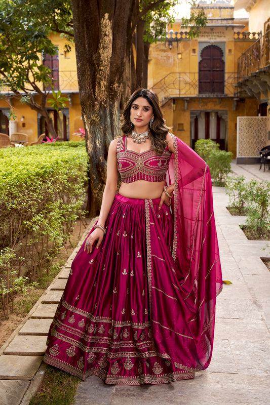 This Rangoli lehenga features exquisite embroidery work, designed to offer a rich texture and elegant silhouette 🦚