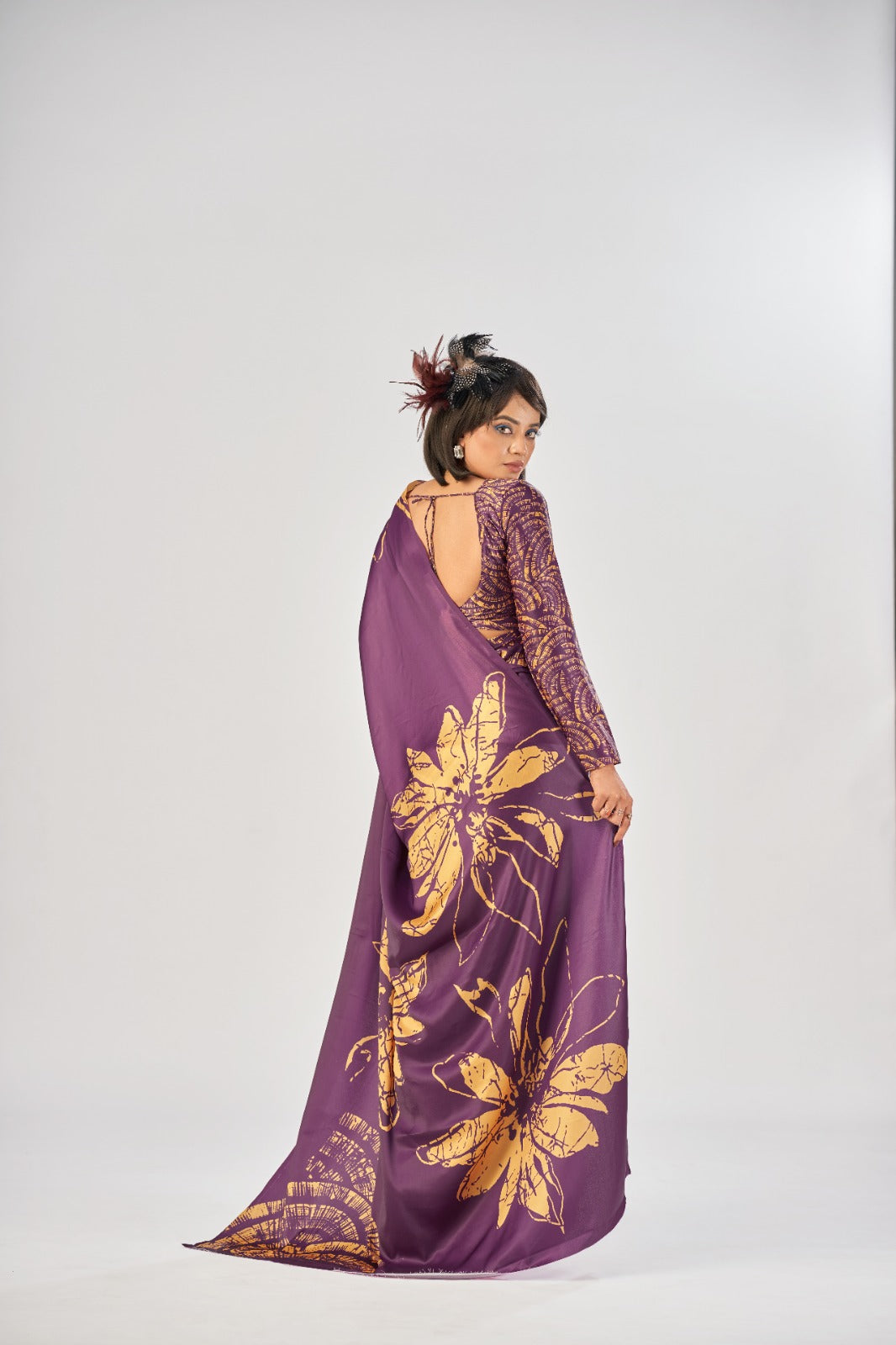 Satin silk ki smooth shine aur elegant prints… effortless grace in every drape