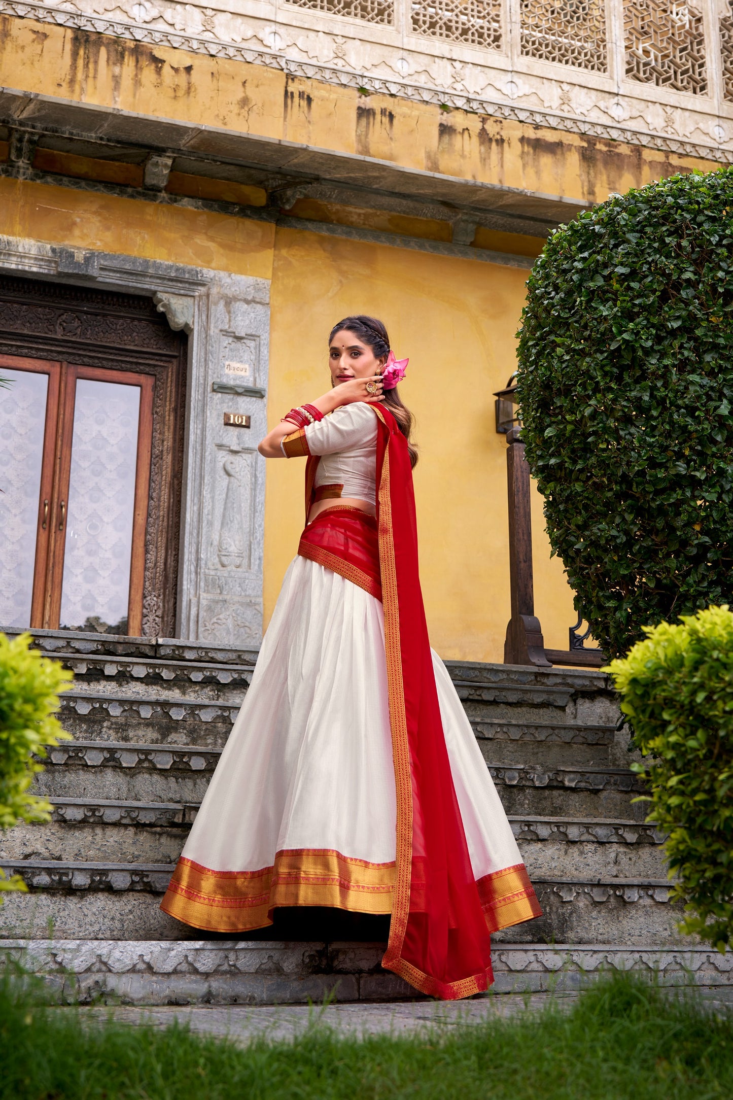This half saree reminds me that culture isn’t old — it’s timeless. And timeless will always be beautiful. 🥀