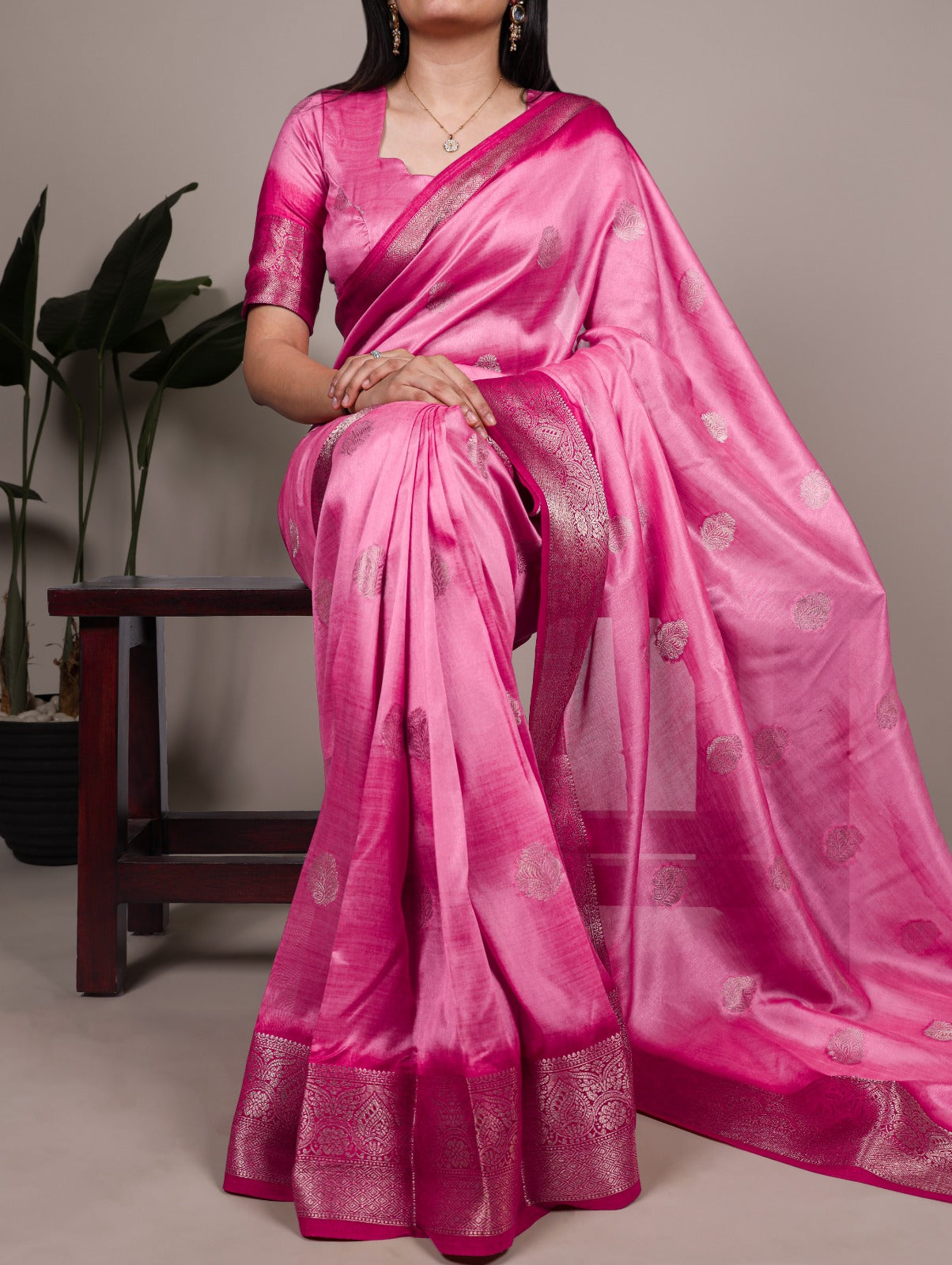 The perfect saree for when you want timeless beauty and modern grace 🪞✨