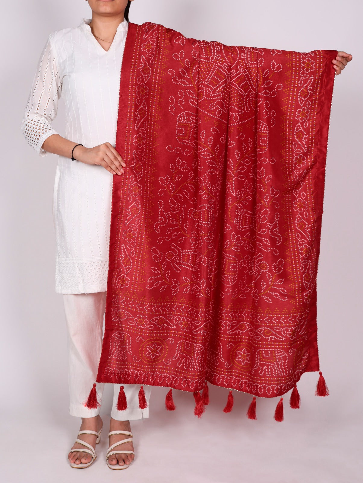 Grace wrapped in Tasar silk