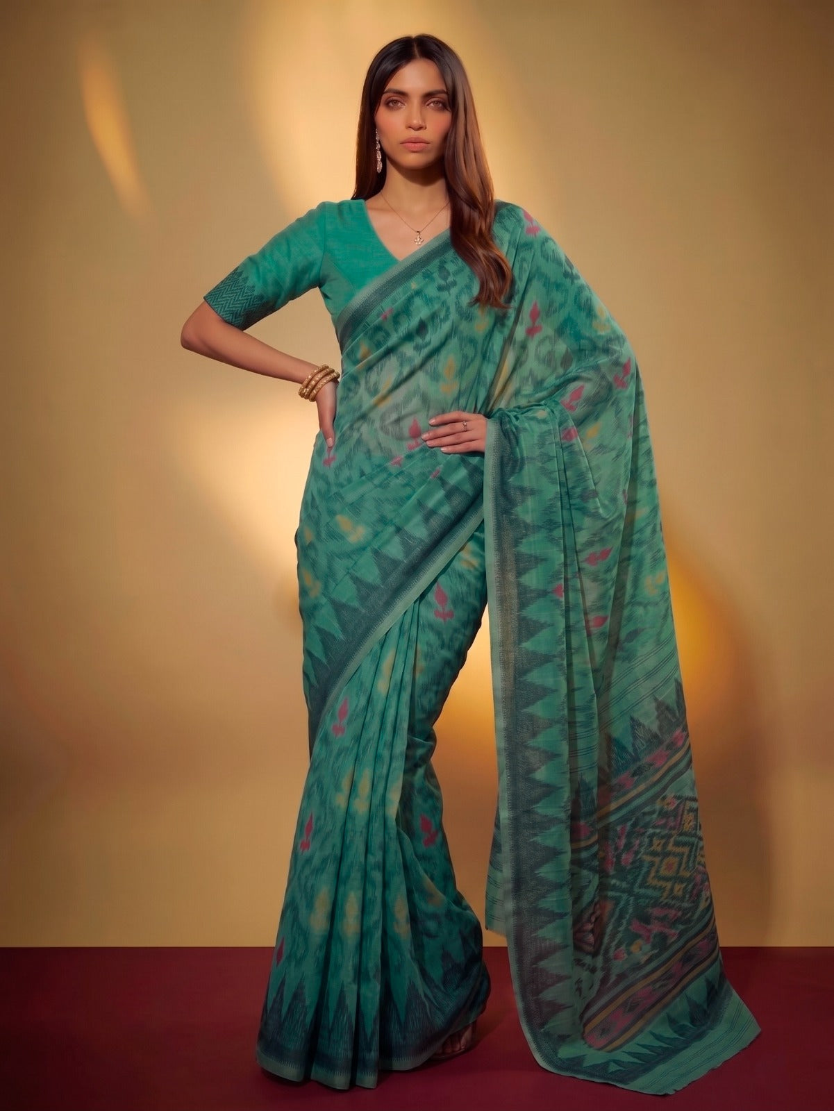 omfort meets style in this soft Poly Cotton printed saree—perfect for your everyday elegance. 🍂