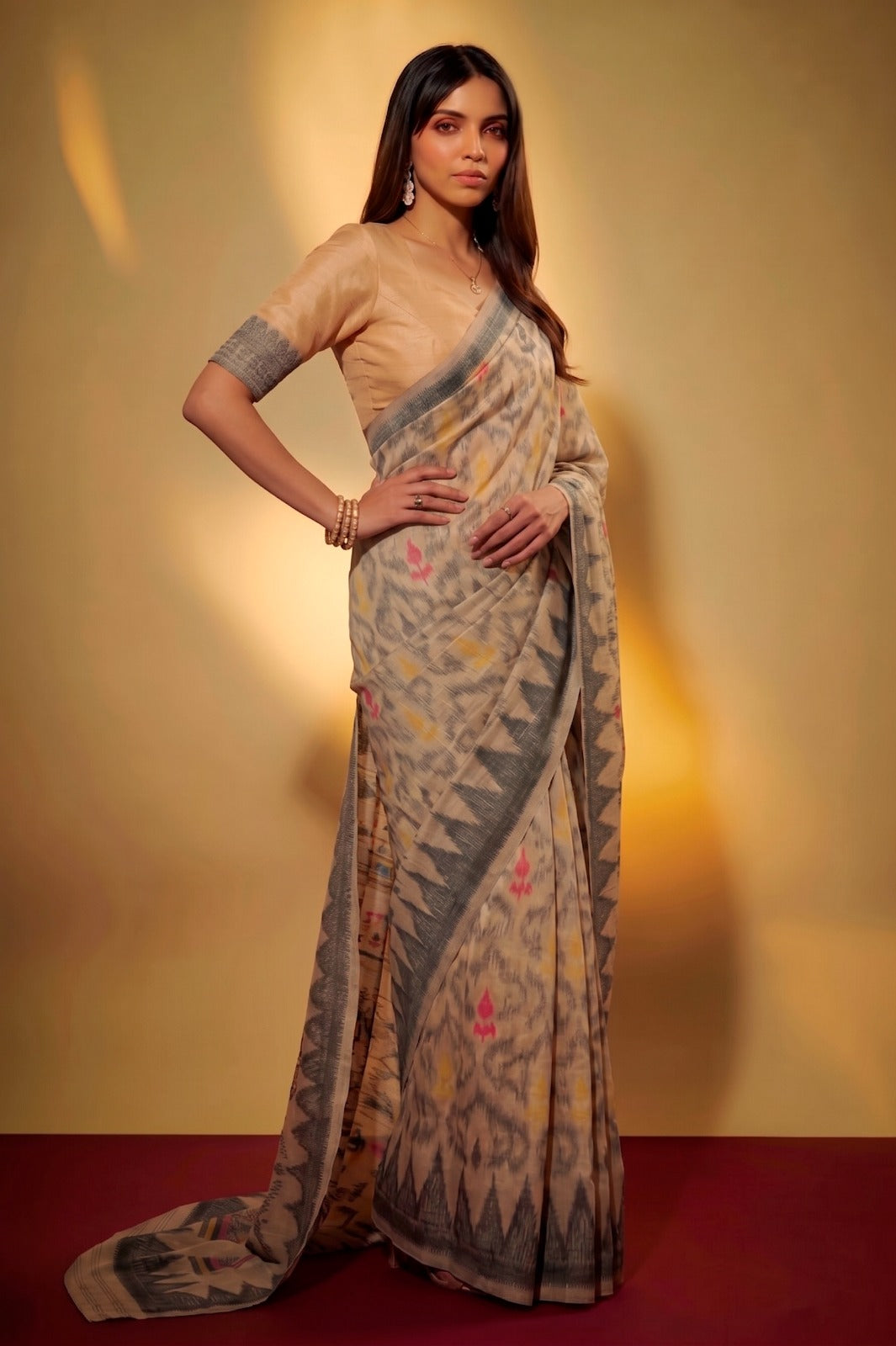 omfort meets style in this soft Poly Cotton printed saree—perfect for your everyday elegance. 🍂