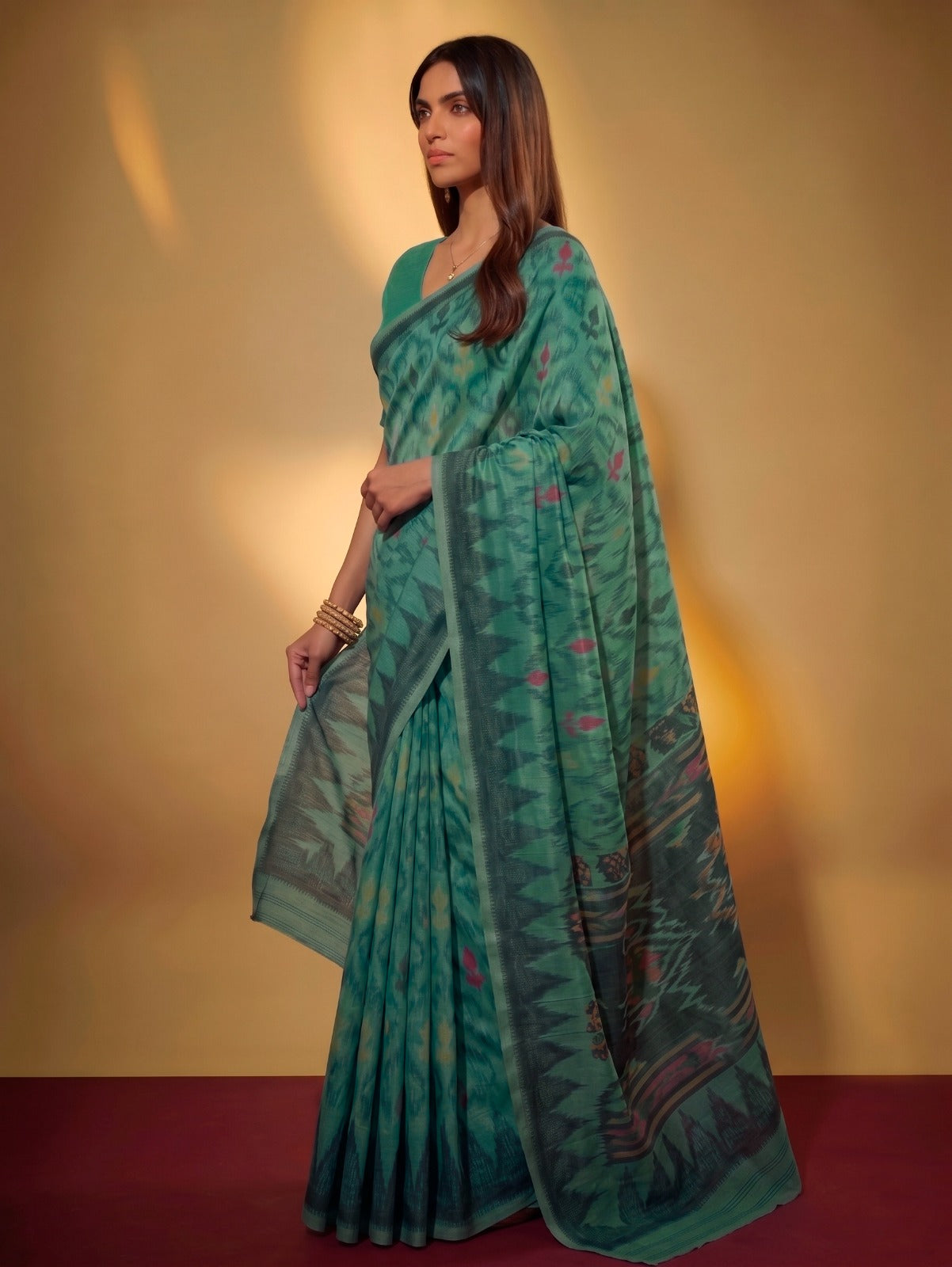 omfort meets style in this soft Poly Cotton printed saree—perfect for your everyday elegance. 🍂