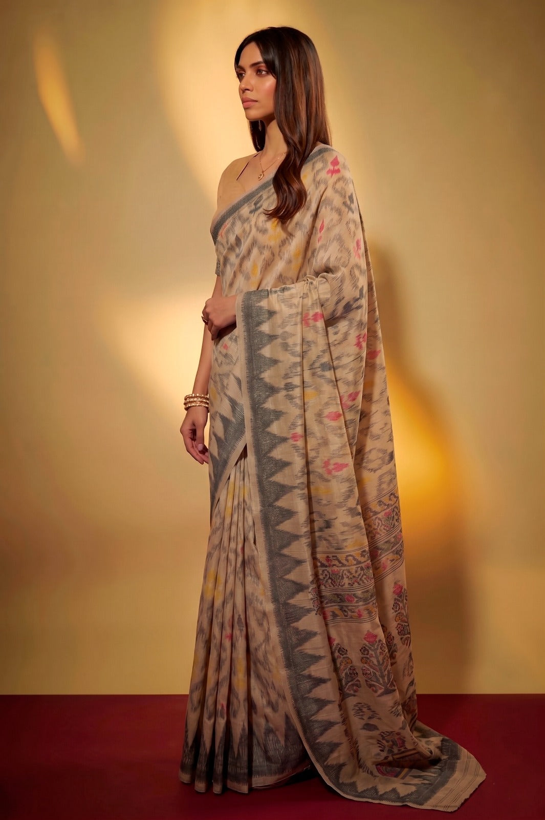 omfort meets style in this soft Poly Cotton printed saree—perfect for your everyday elegance. 🍂