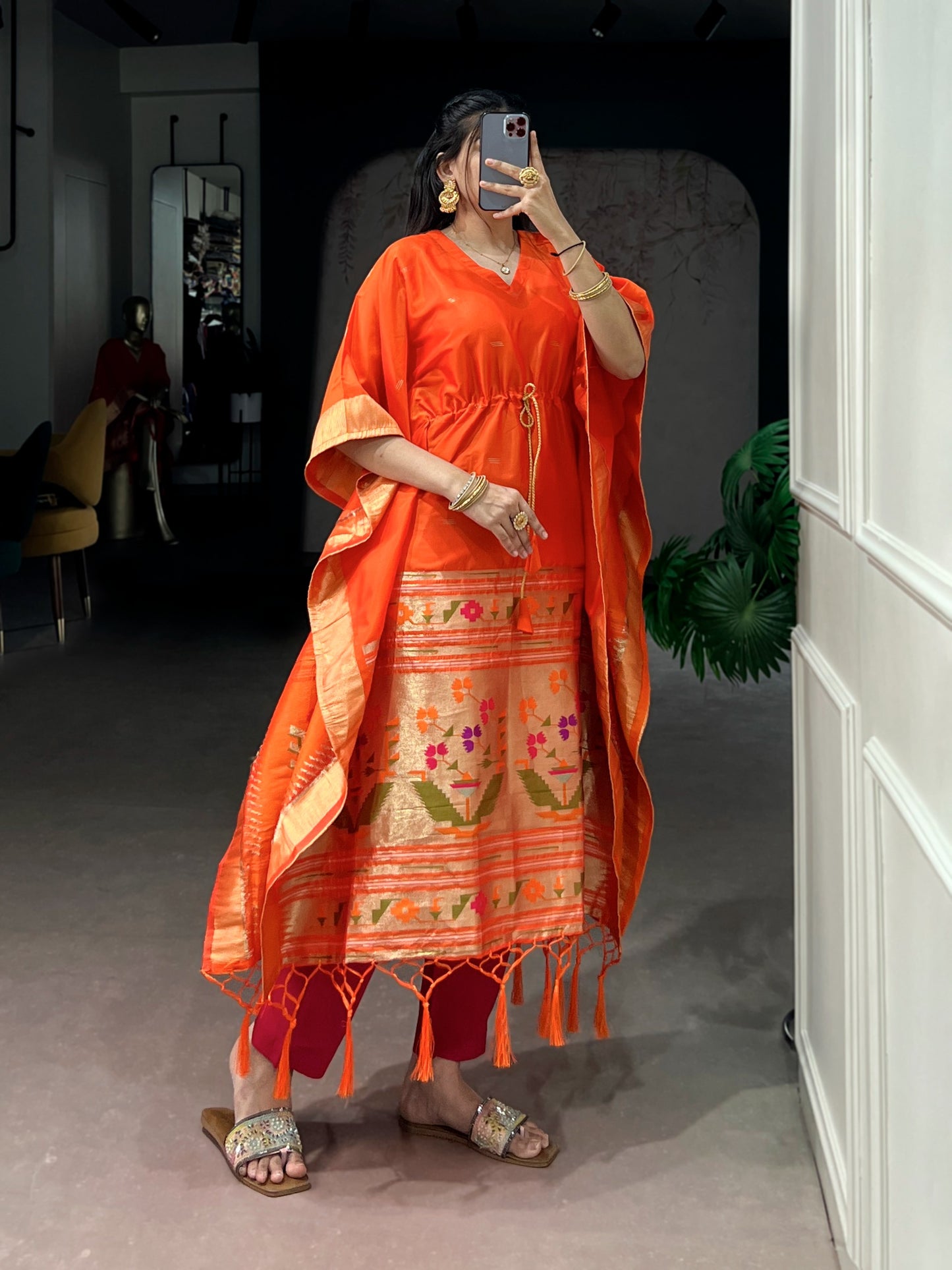 Drape yourself in royal comfort – Jacquard Kaftans made to shine in every moment 🪸