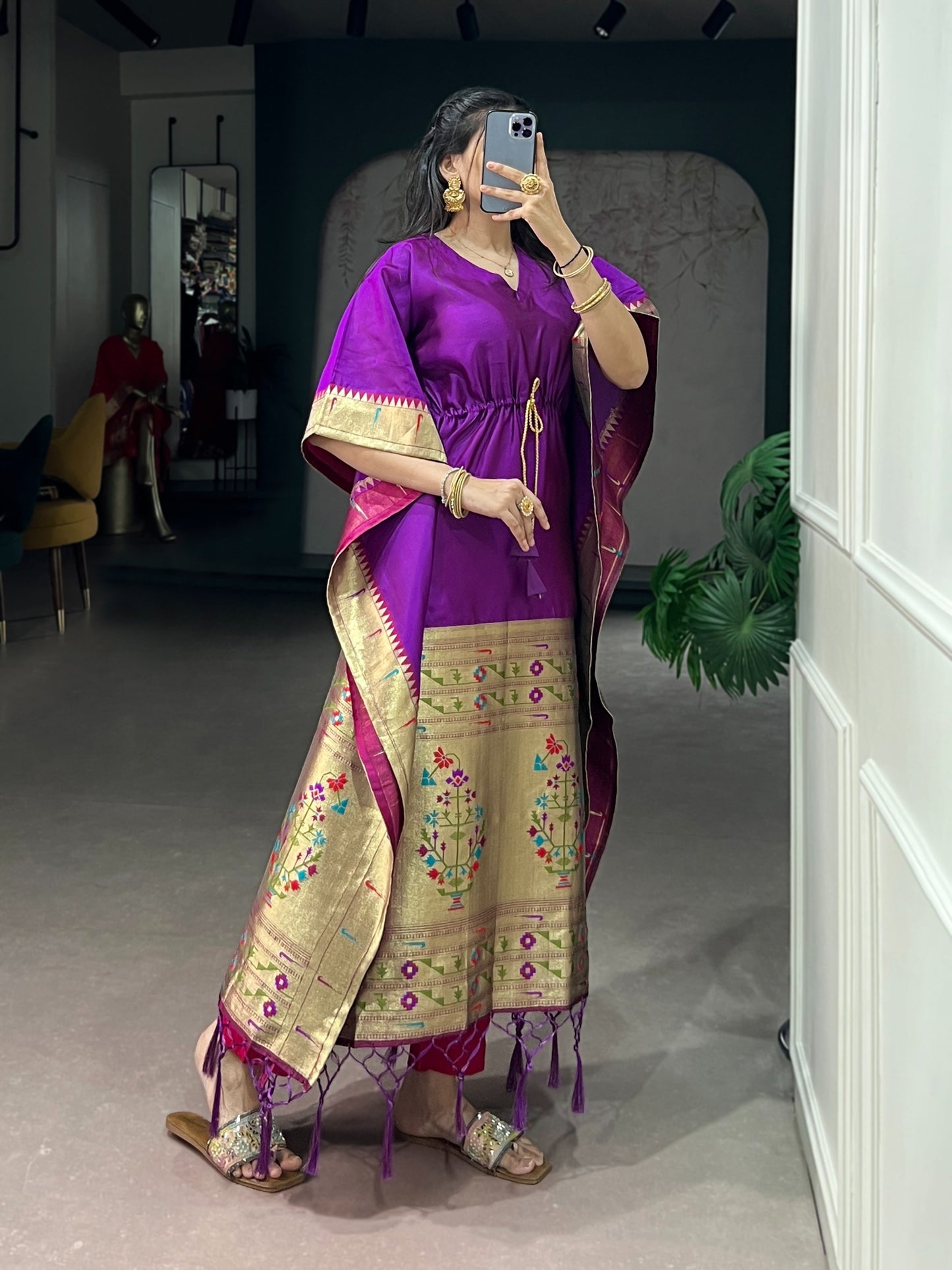 Drape yourself in royal comfort – Jacquard Kaftans made to shine in every moment 🪸