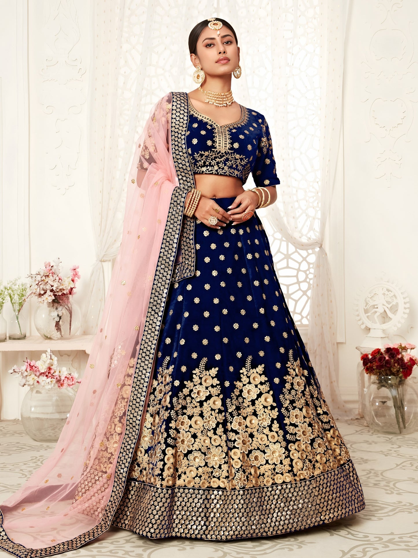 👑 Royal Purple Velvet Bridal Lehenga 💫