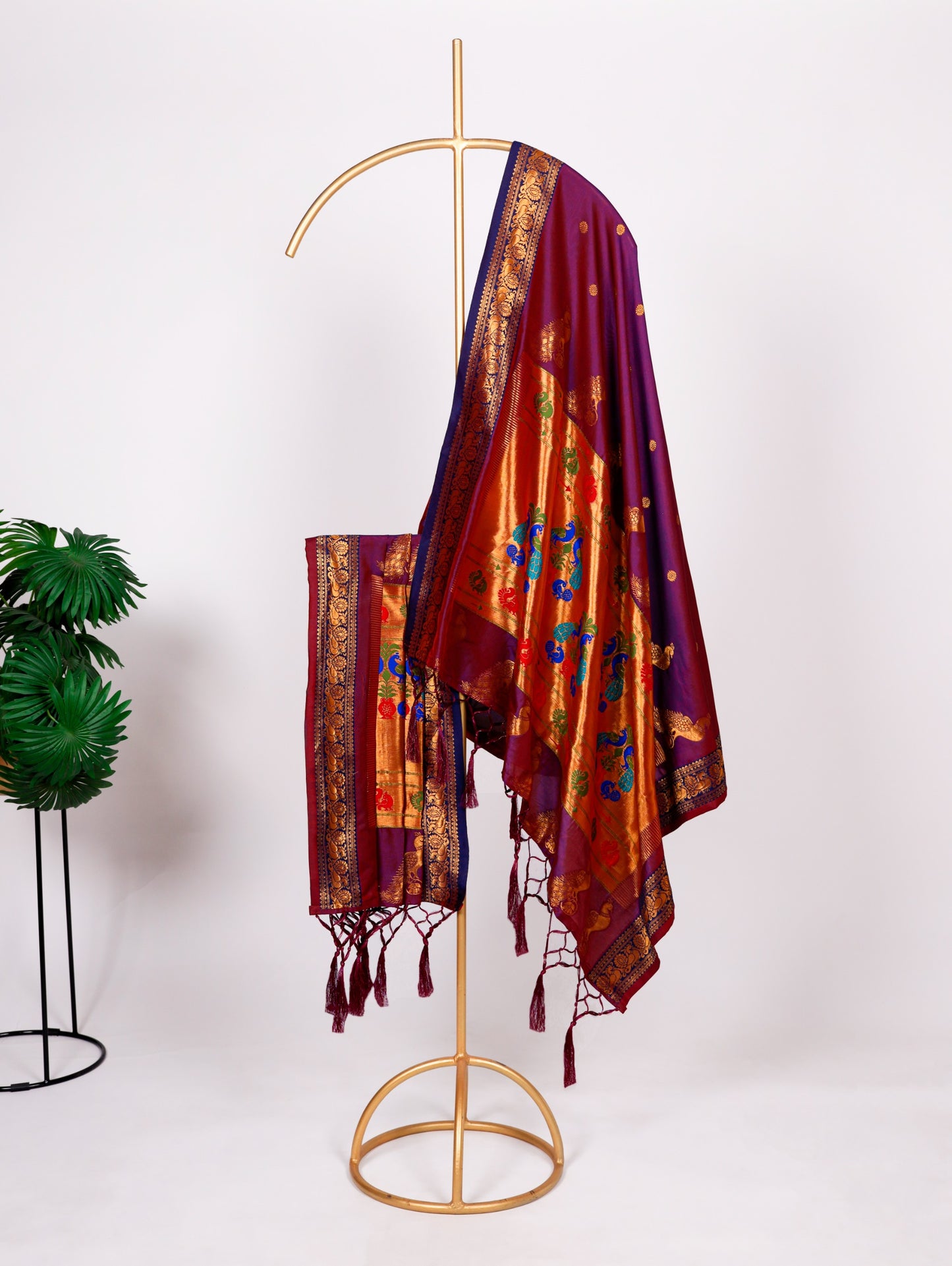 A dupatta that speaks tradition! ✨