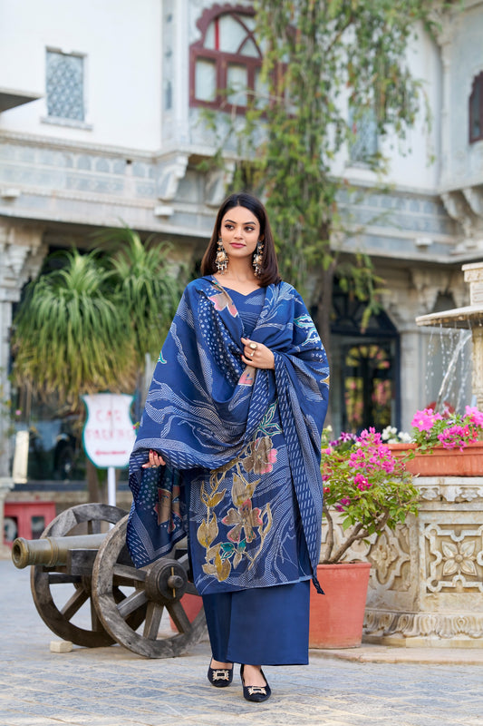 Beads meet blooms in this stunning salwar suit 💫