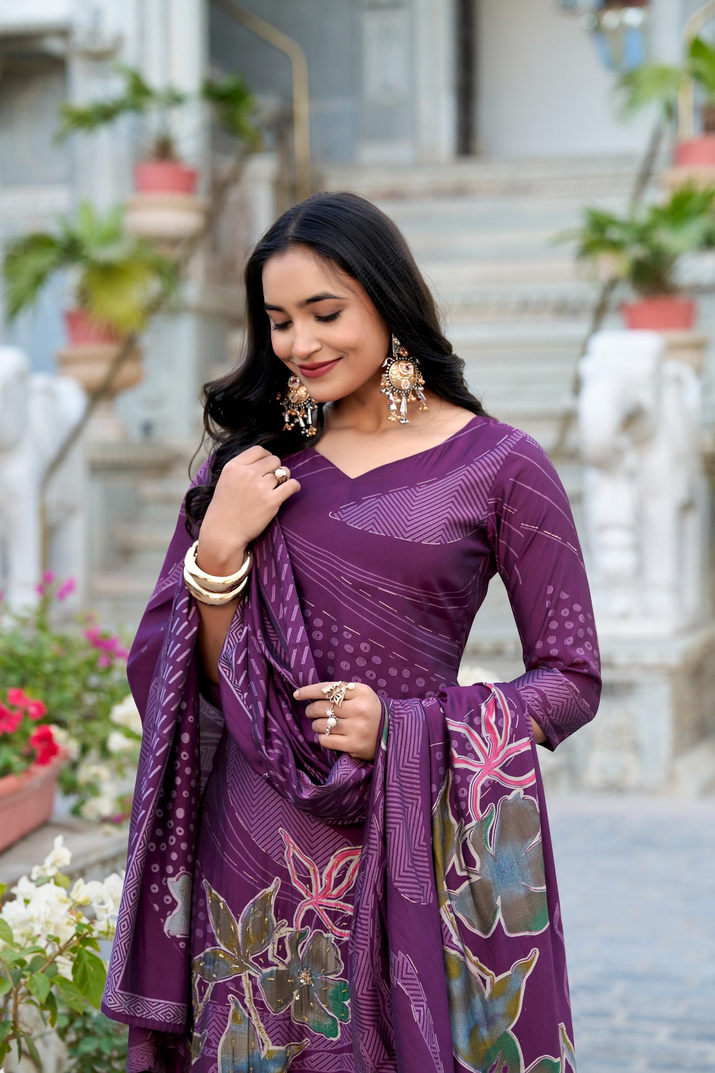 Beads meet blooms in this stunning salwar suit 💫