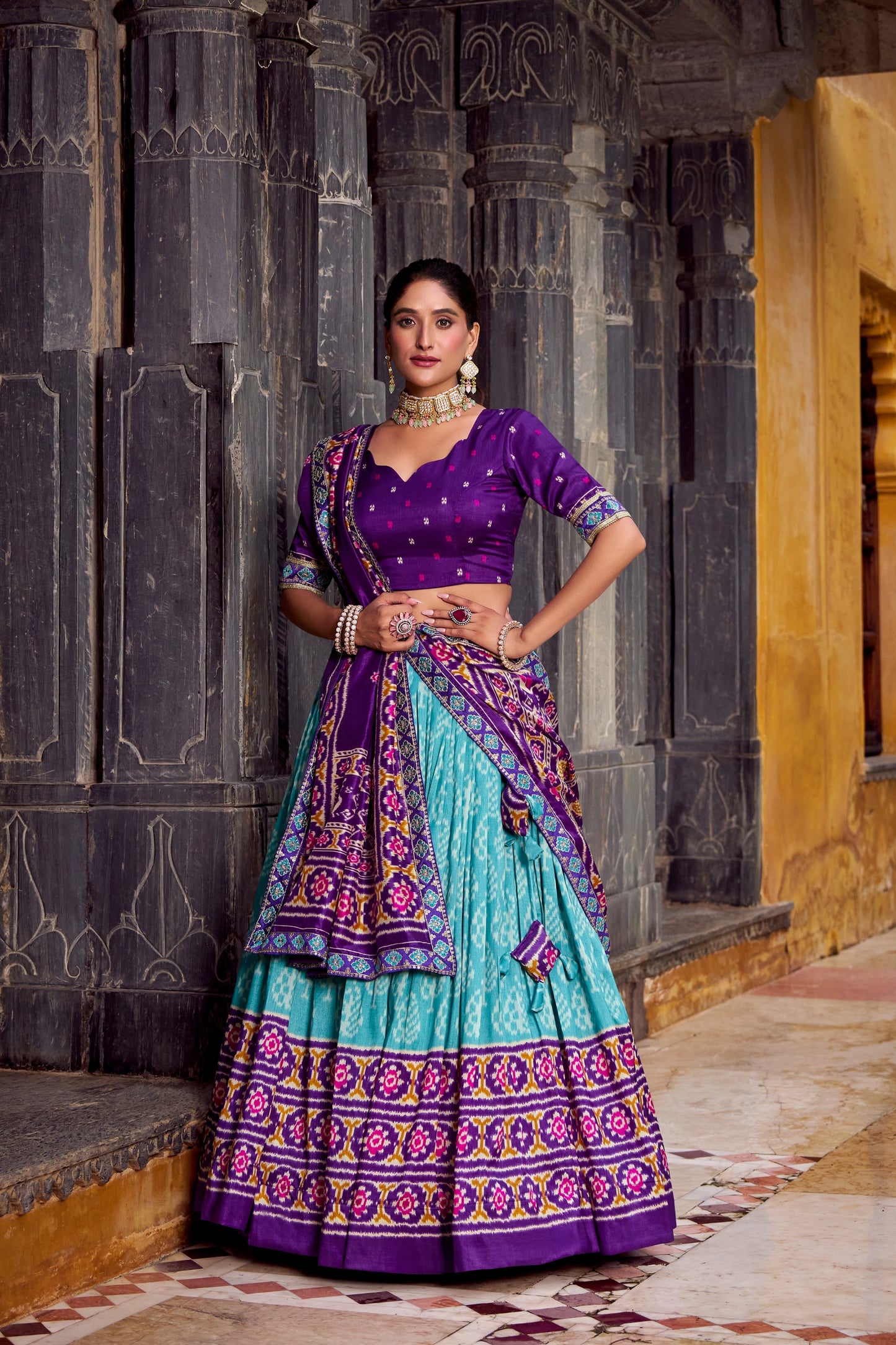 When the richness of Tasar silk meets the art of Ikkat – tradition gets a stylish update. 🥀