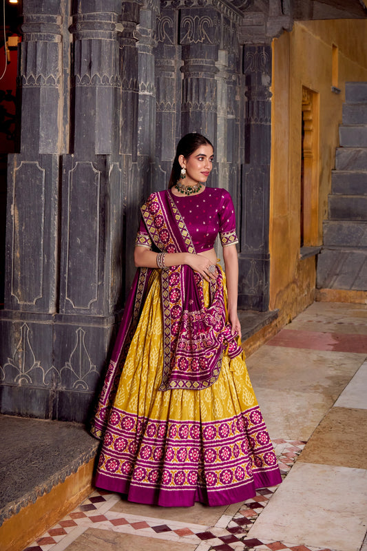 When the richness of Tasar silk meets the art of Ikkat – tradition gets a stylish update. 🥀