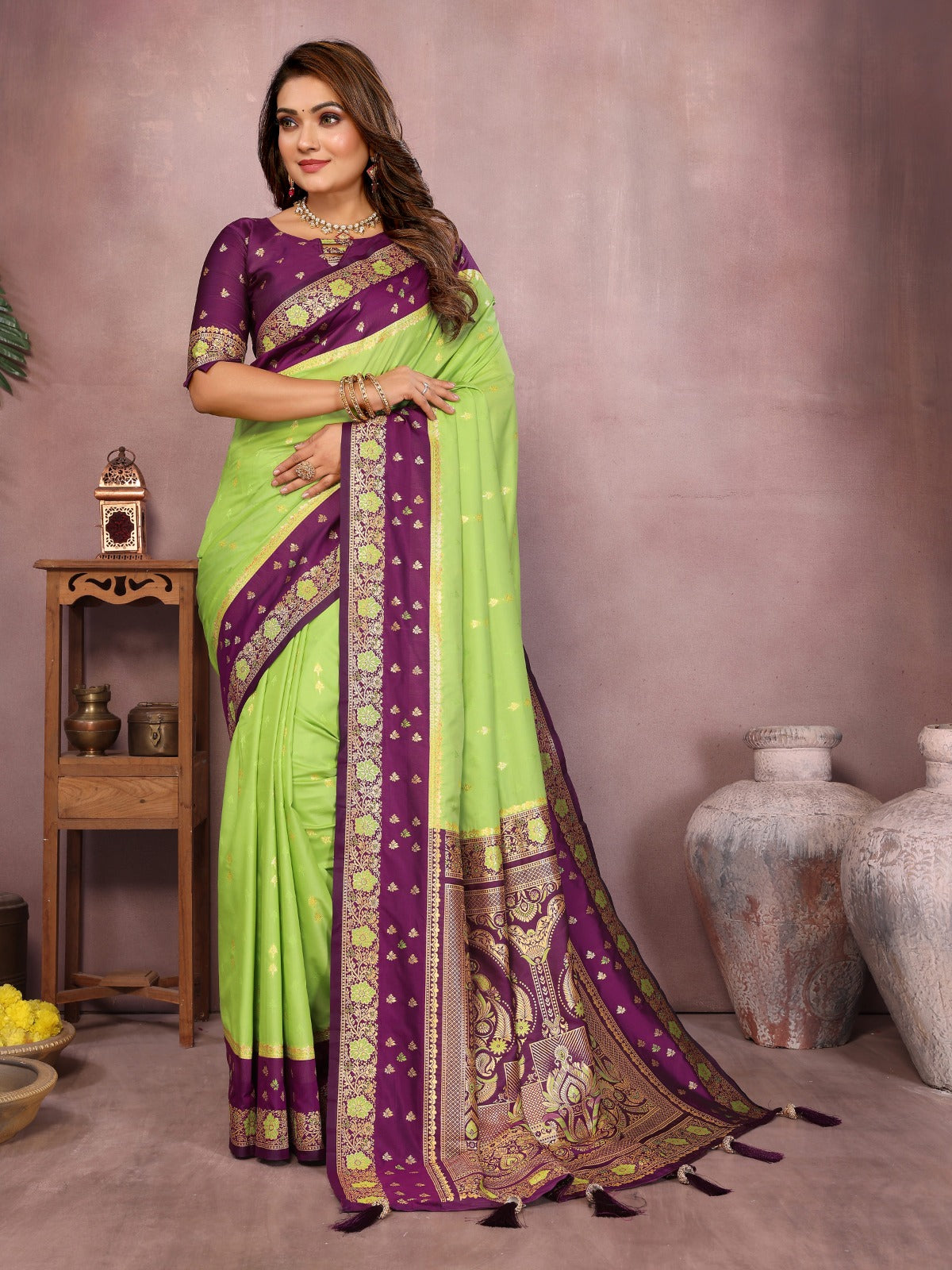 Pure Silks Embrace Ethical Fashion, Unwind in Luxurious Comfort with this Sustainable Treasure!" 🌿