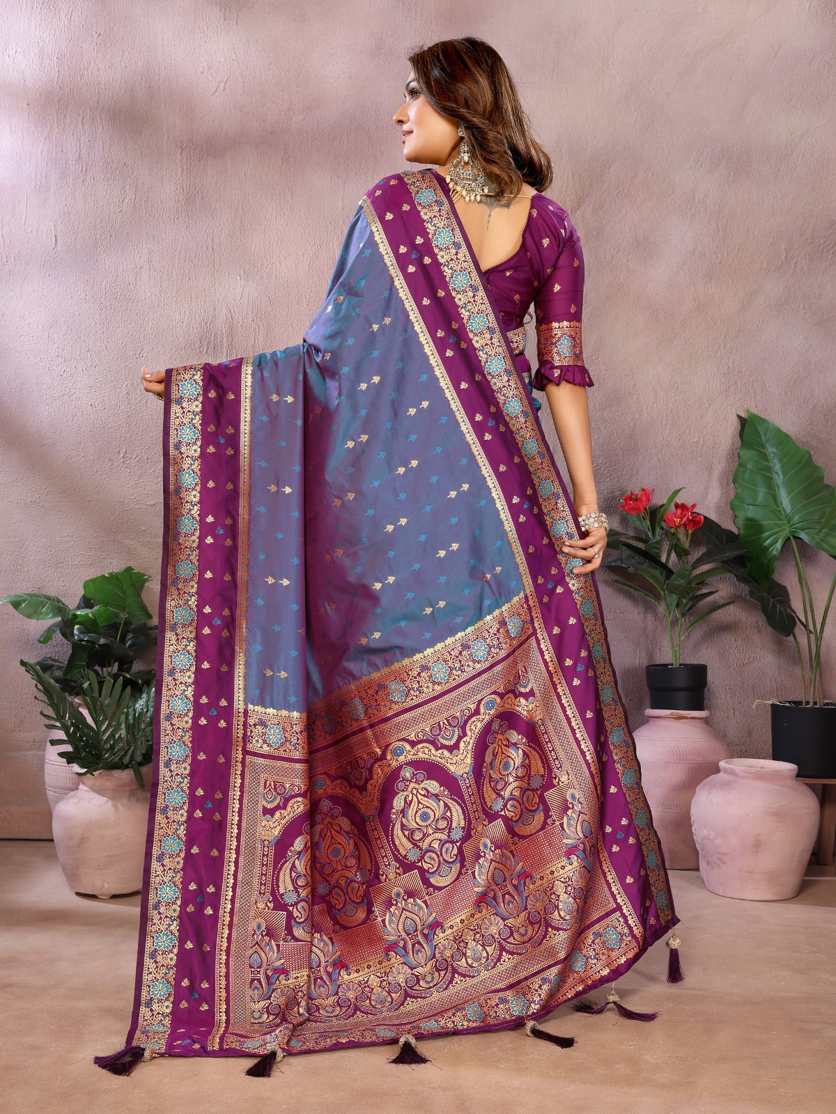 Pure Silks Embrace Ethical Fashion, Unwind in Luxurious Comfort with this Sustainable Treasure!" 🌿