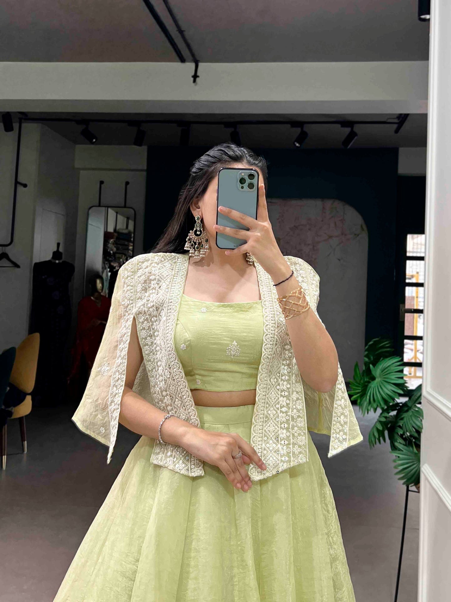 Crafted in soft Allnen crush fabric and detailed with sequins & thread embroidery, this lehenga is all about effortless elegance and festive charm. 🌸