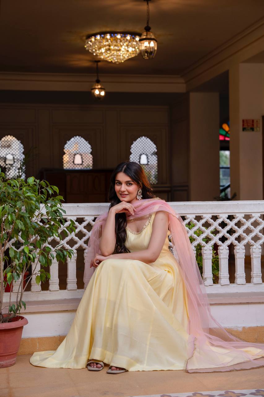 Presenting New Ready-Made Gown Pant With Dupatta Collection*  🔥😍🥰
