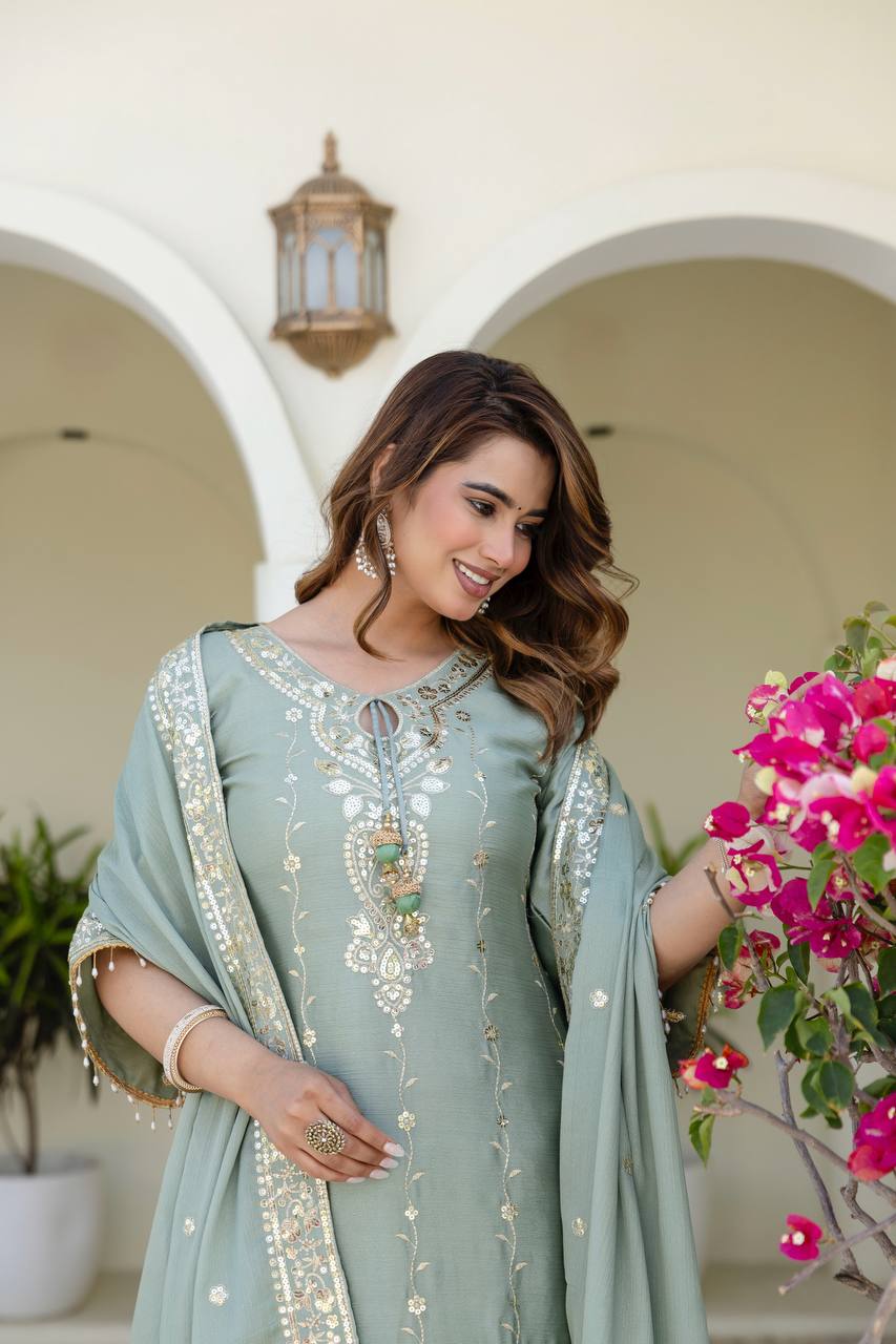 Presenting New Ready-Made Kurti Sarara Collection*  🔥😍🥰