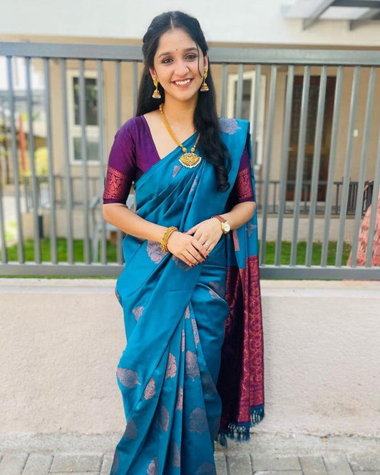 This beautiful saree is elegantly decorated with gorgeous Solid Jacquard weave that gives a perfect look to the outfit.