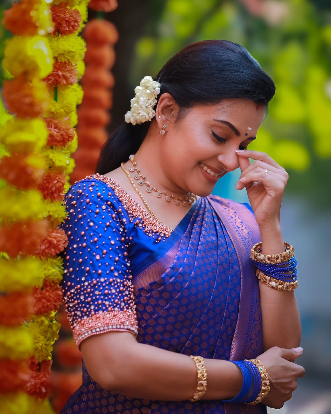 Silk Saree from the this store is adorned with beautiful Zari work in form of traditional motifs.