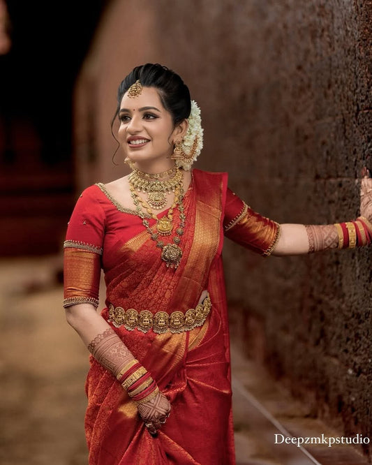 Silk Saree from the this store is adorned with beautiful Zari work in form of traditional motifs.