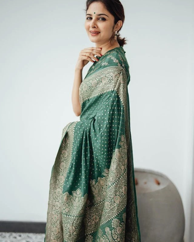 This beautiful saree is elegantly decorated with gorgeous Solid Jacquard weave that gives a perfect look to the outfit.